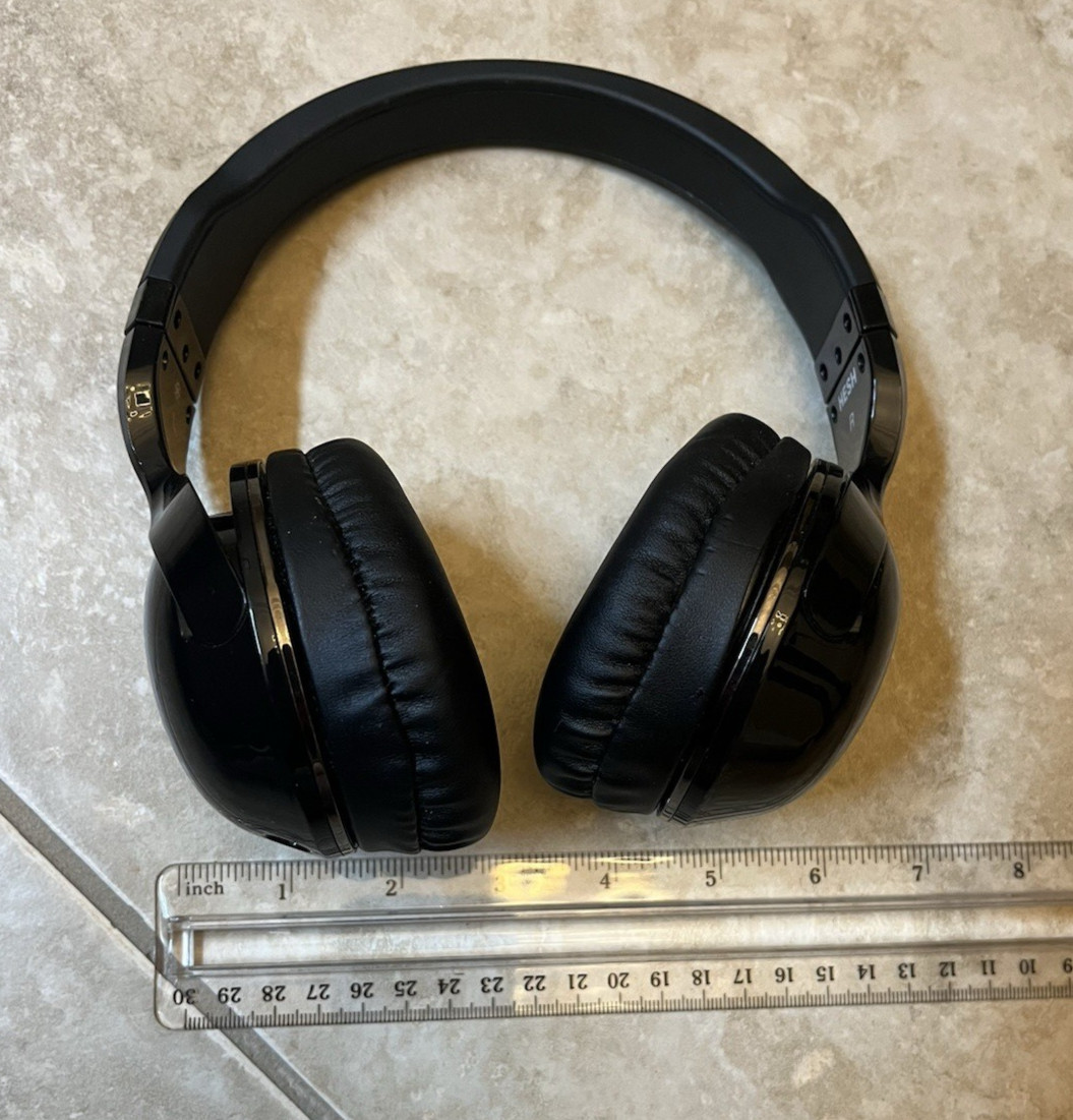 Skullcandy Hesh Model Over Ear Wired Headphones – Missing Auxiliary Cord