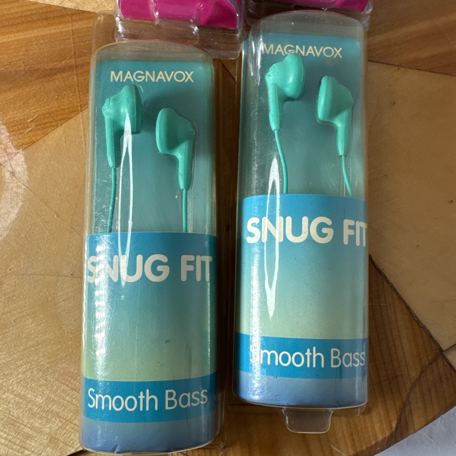 Lot 4 Magnavox Shuffle In Ear & snug fit Headphone Clear Bass Pink & Aqua Bnk2