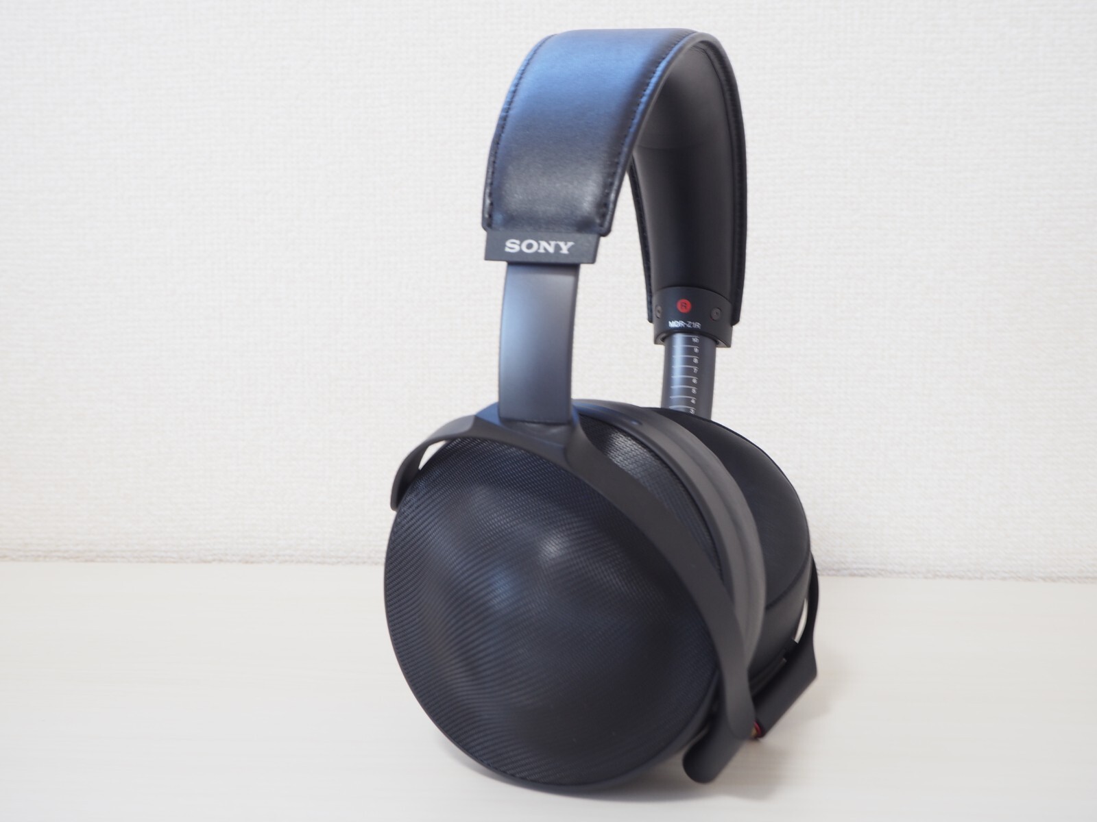 [Excellent] SONY MDR-Z1R Over-ear Stereo Headphones Japan With Cable Tested
