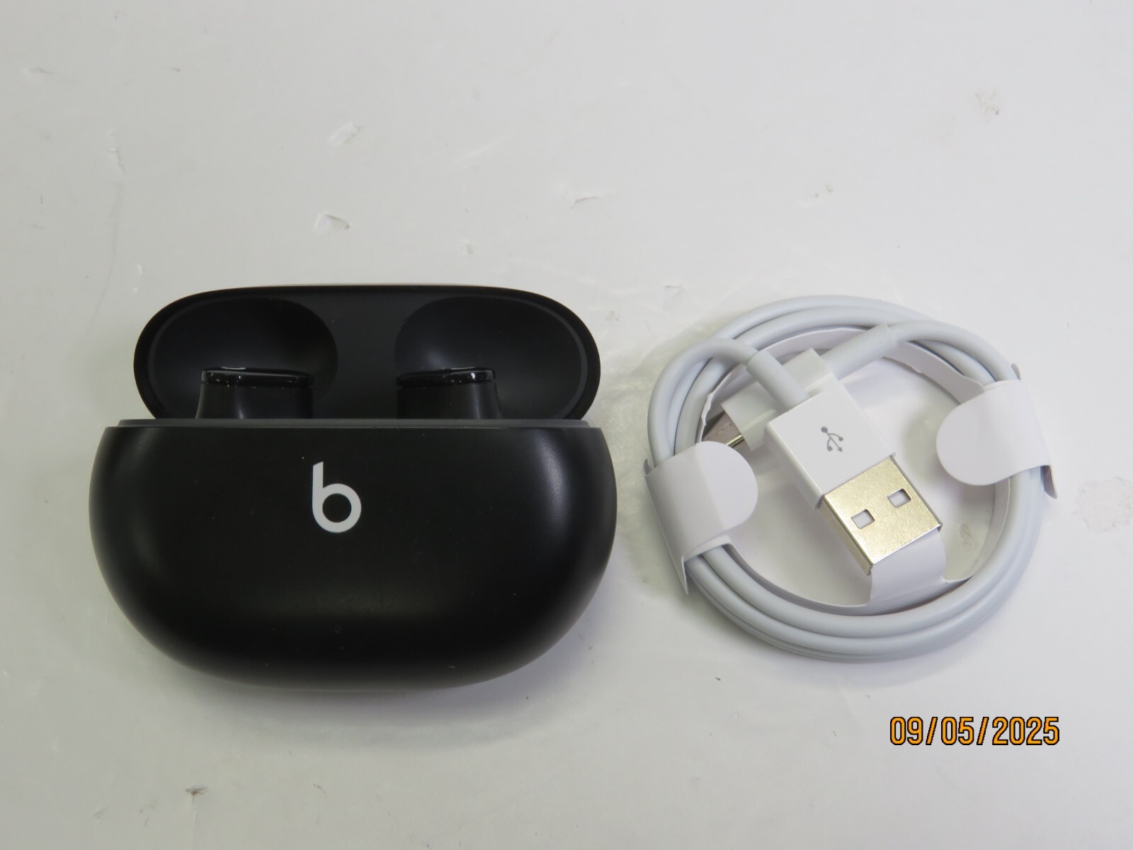 Beats by Dr. Dre Studio Buds – Black (MISSING MESH) [DJ263]