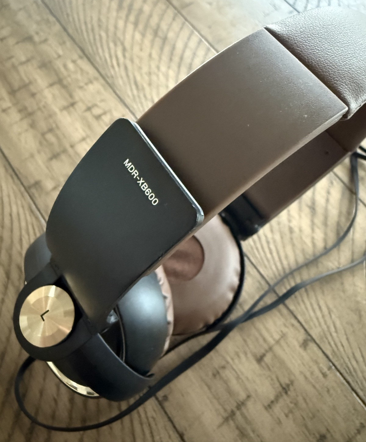 Sony MDR-XB600 Extra Bass Wired On-Ear Headphones Brown/Black/Gold GREAT COND