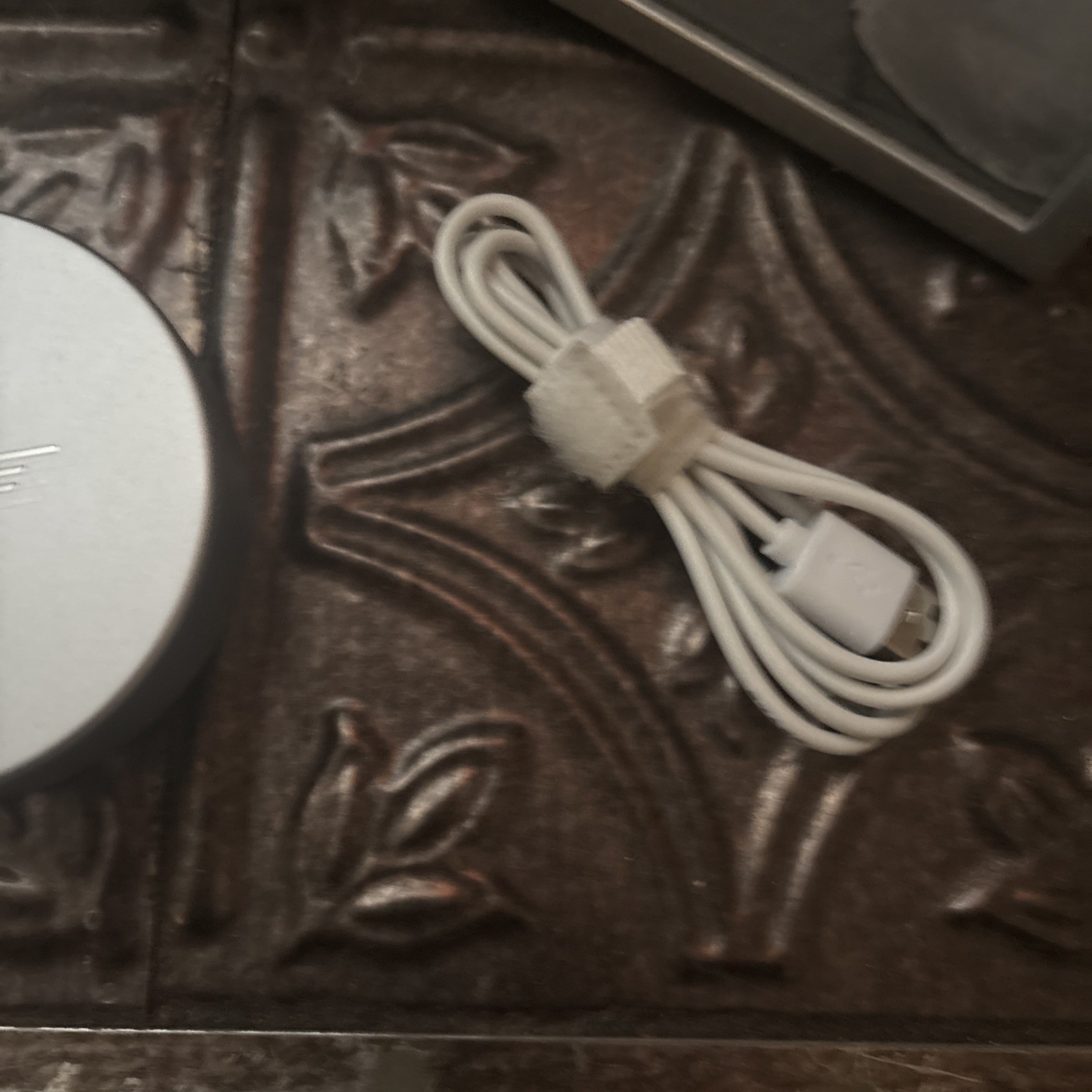 Bose Sleepbuds II – Charging Case + USB/Micro-USB Cable – Excellent Condition