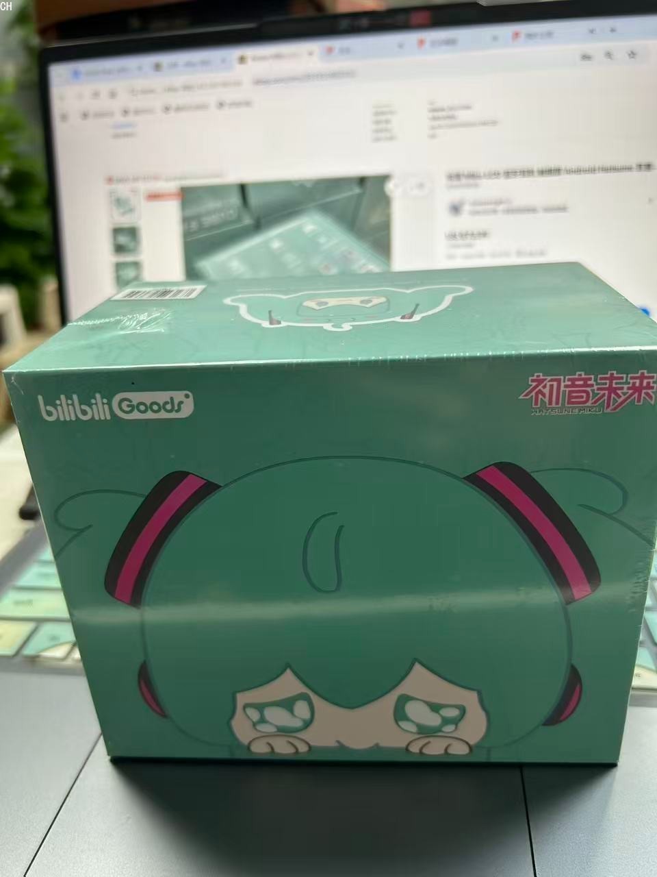 Anime Miku LCD Bluetooth Headphones Touch Screen Android Hatsune Earbuds