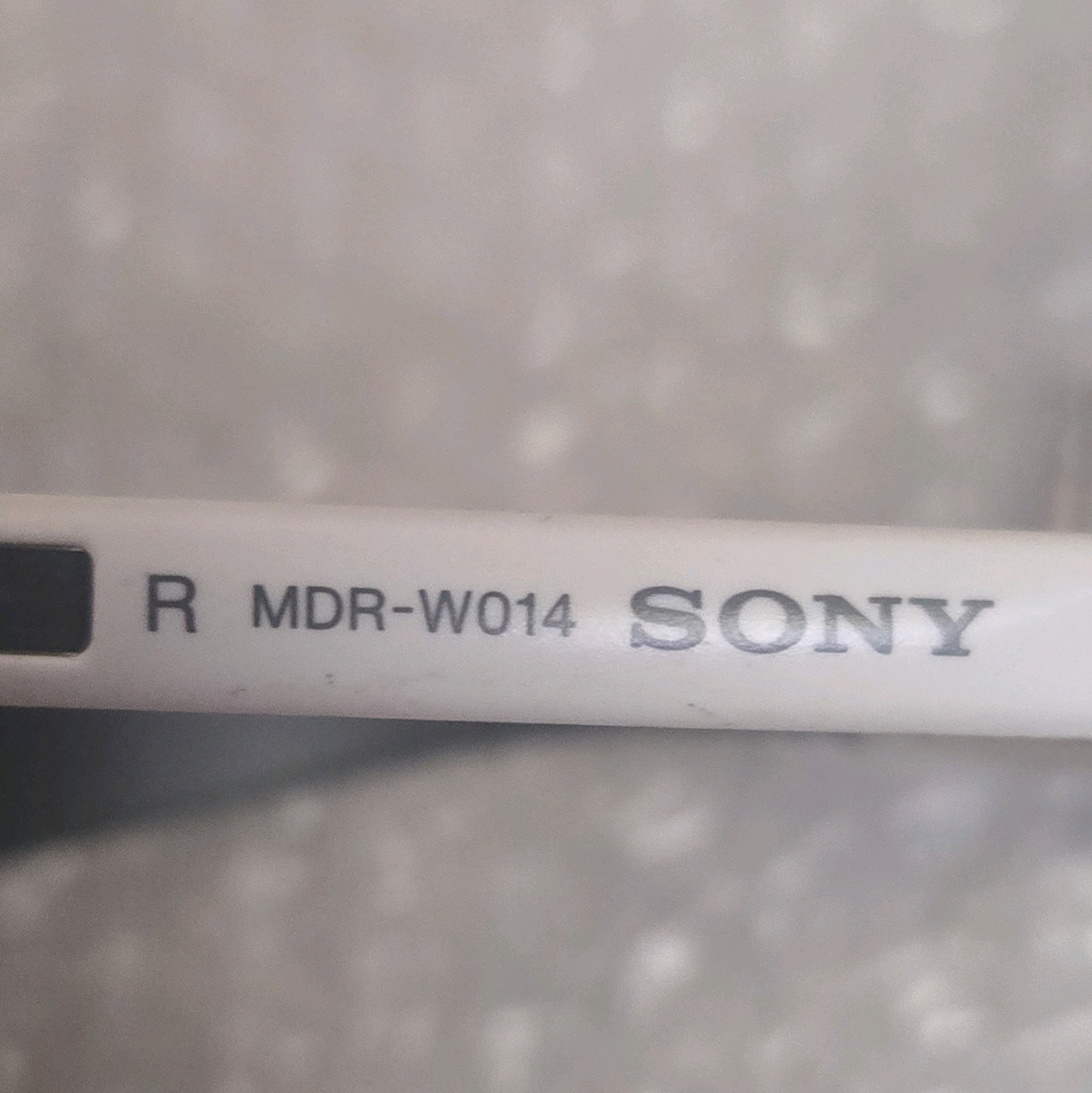 Vintage Sony Wired Stereo Headphones – (MDR-W015) 👀 Free Shipping