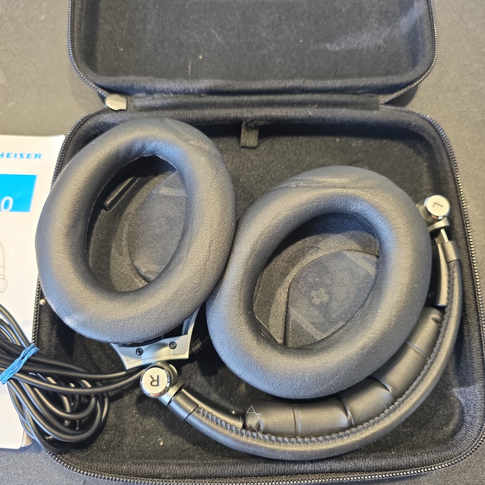 Sennheiser PXC 450 Wired Over The Ear Headphones Noise-Cancelling with Case