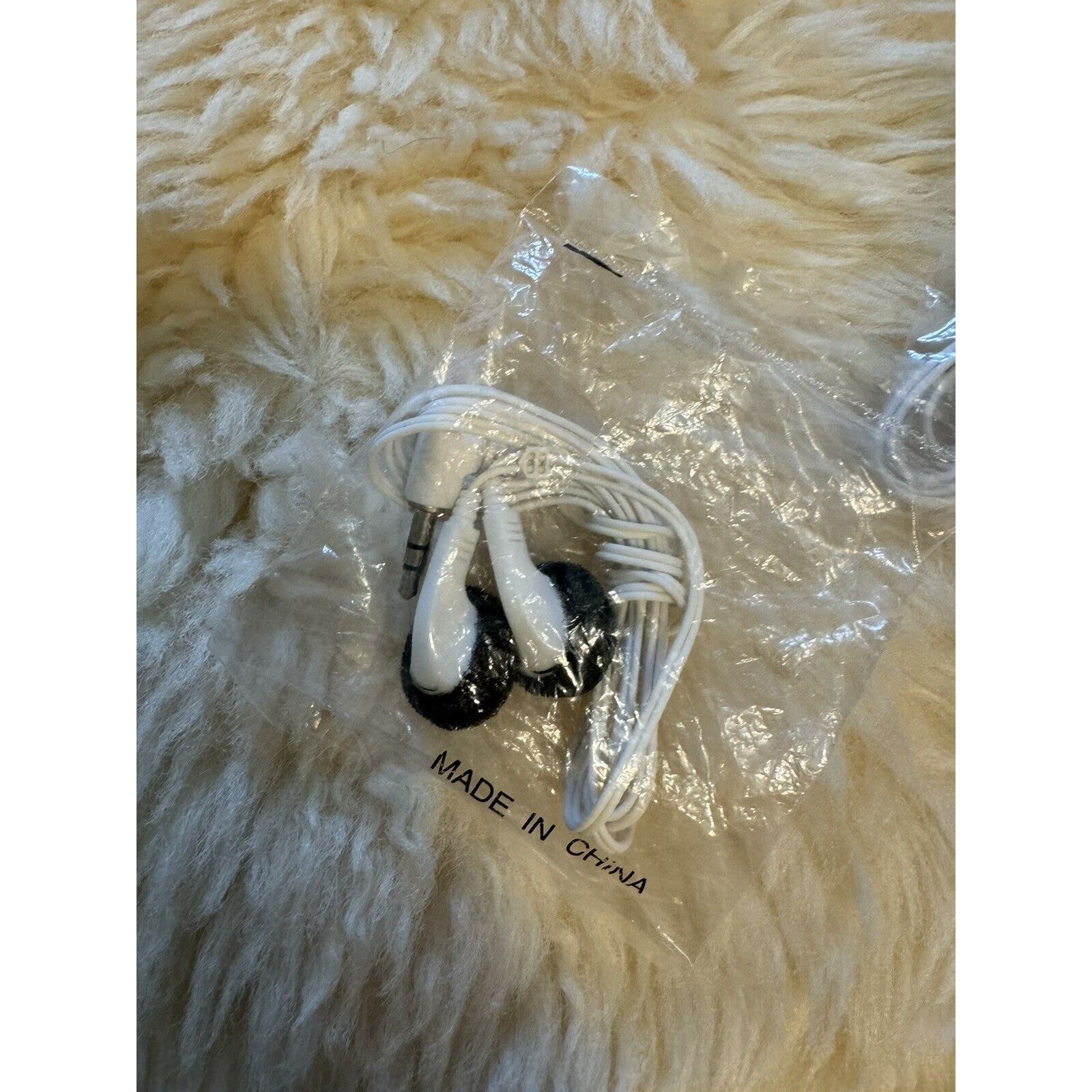 Lot of 2 White Airline In-Ear Headphones Travel Flight Movies Music