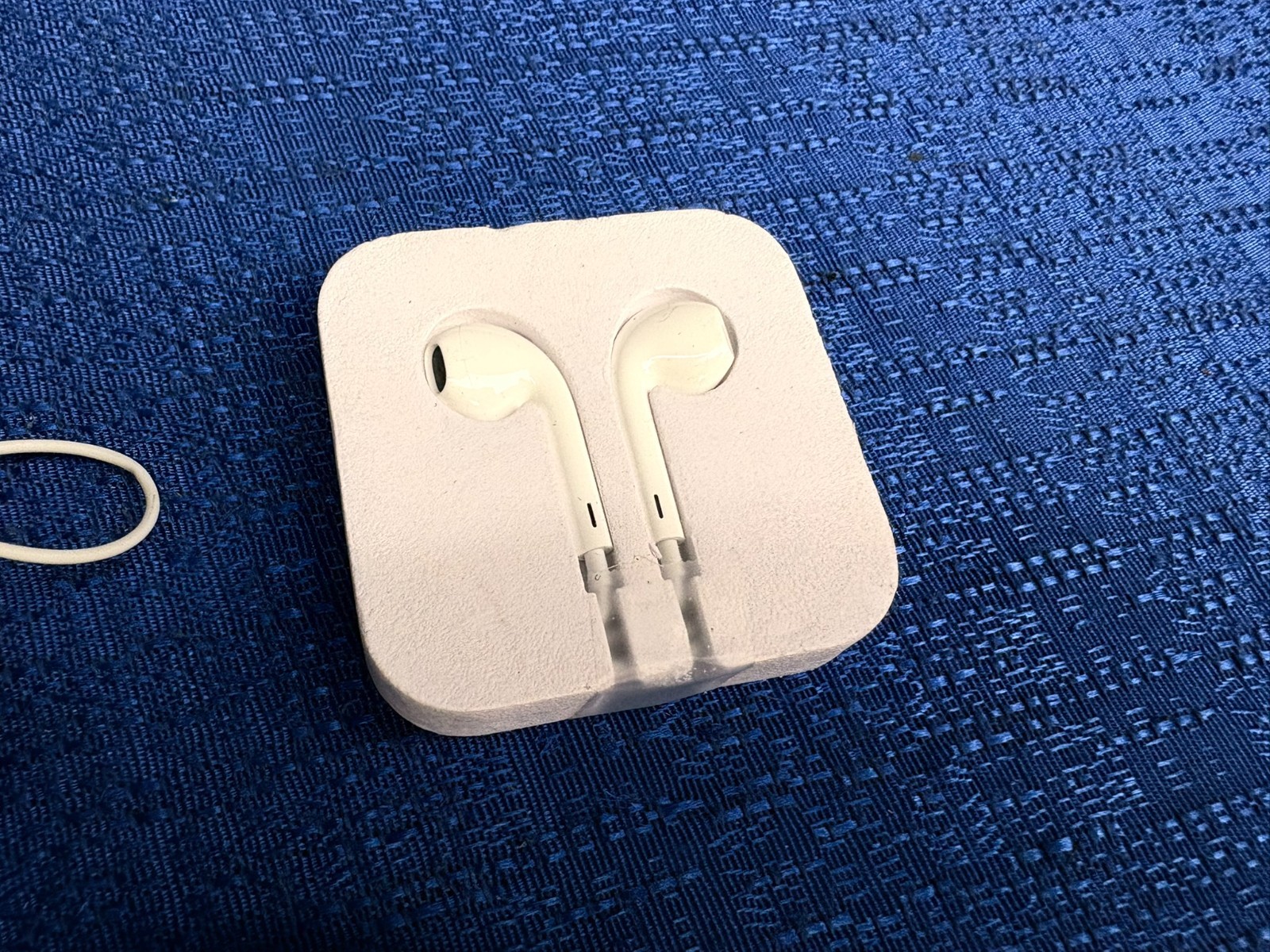 Lot of 7 Apple Earbud Earphone Headphones 3.5mm