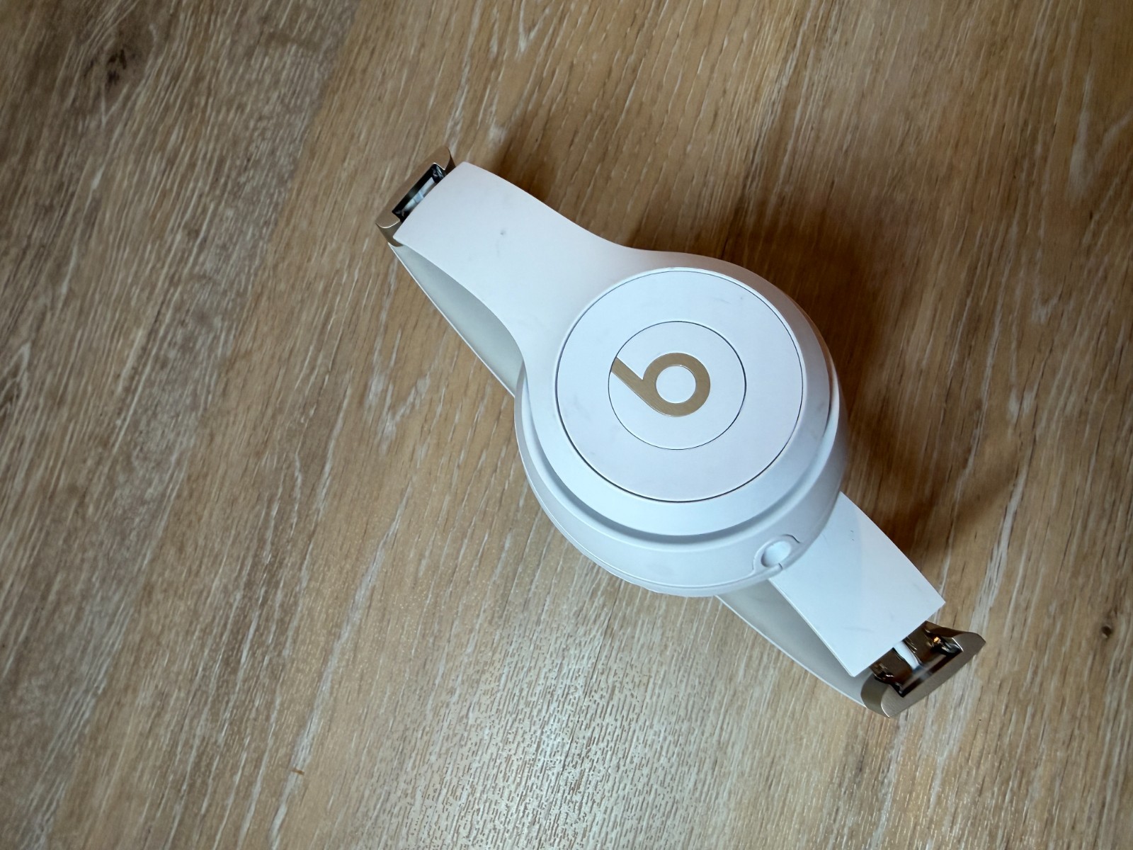 Beats – Solo 4 Wireless On-Ear Headphones various colors (A grade Condtion)