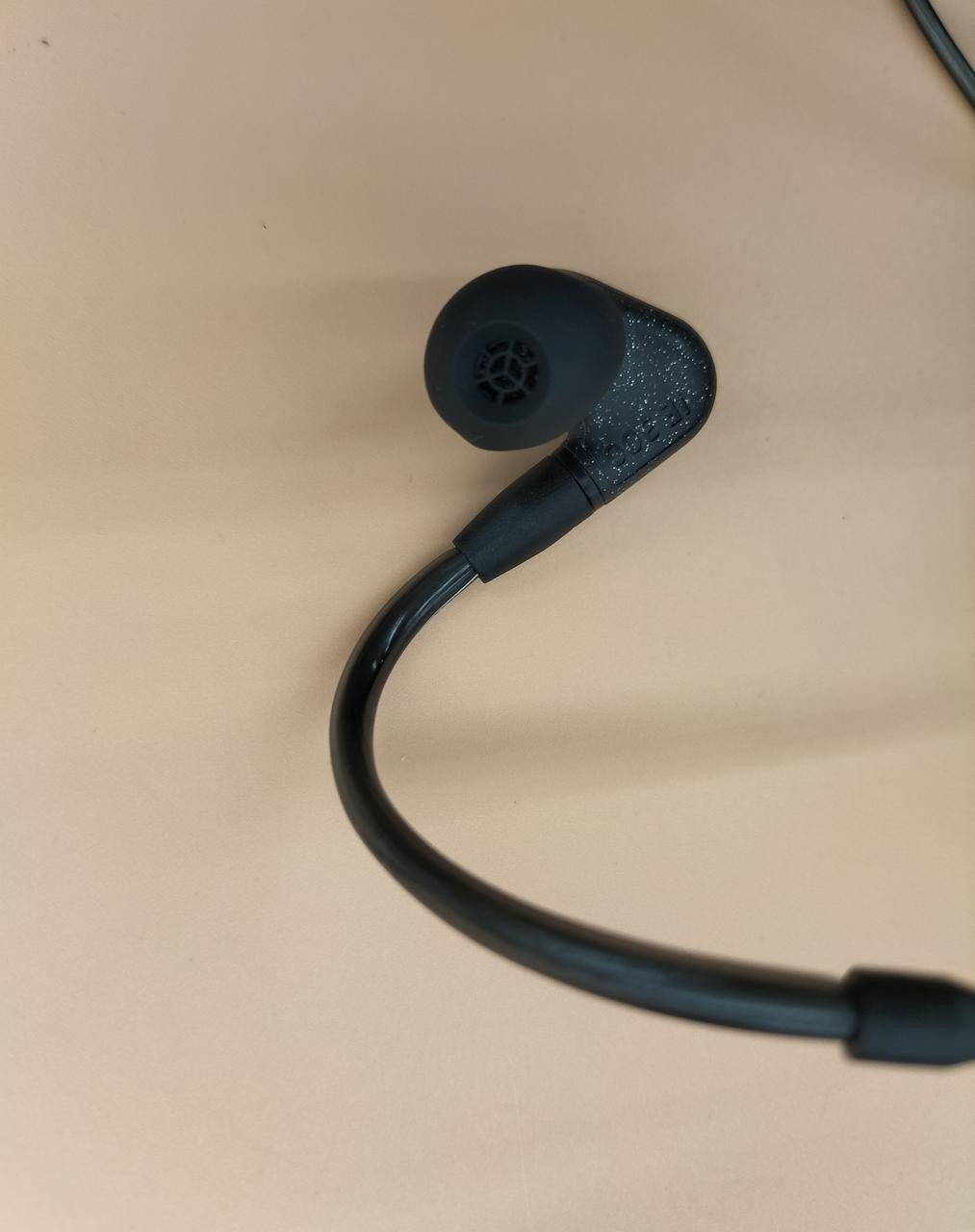 SENNHEISER IE300 Earphones 7mm Driver In-Ear Wired Flexible Earhook