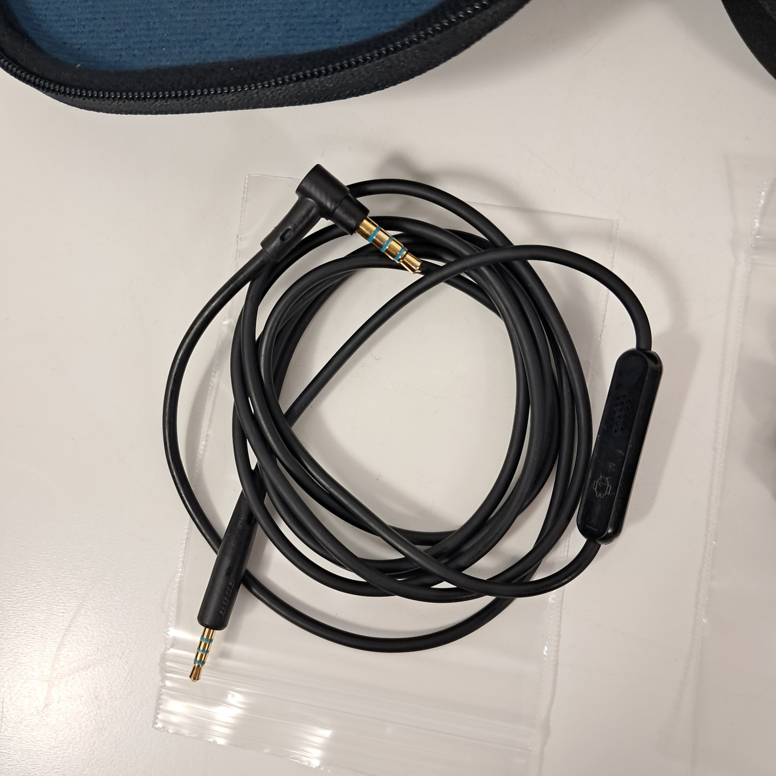BOSE QuietComfort QC25 Noise Cancelling Headphones Graphite/Blue Excellent Cond.