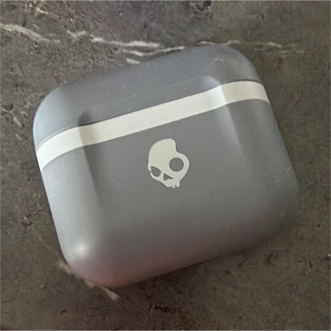 Skullcandy Indy Evo True Wireless In-Ear Earbuds Gray w/ USB-C Charging Case.