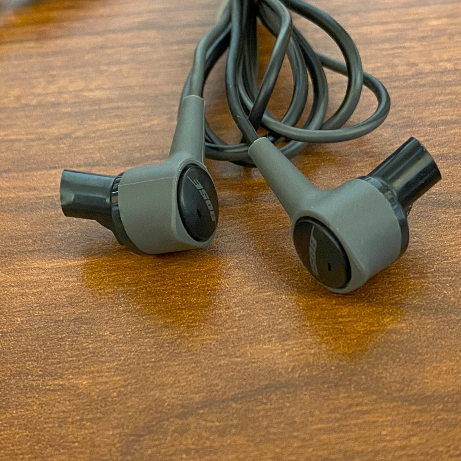 Genuine Bose SoundTrue Ultra In Ear Wired Headphones Charcoal Ear Buds -IOS