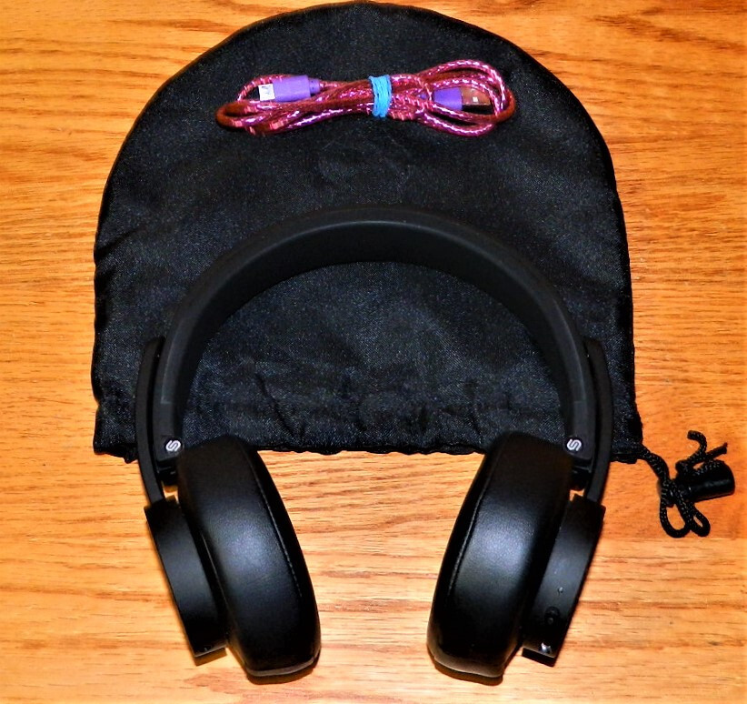 Urbanista Headphones Wireless Bluetooth Black w/ USB Cable, Fabric Case Works