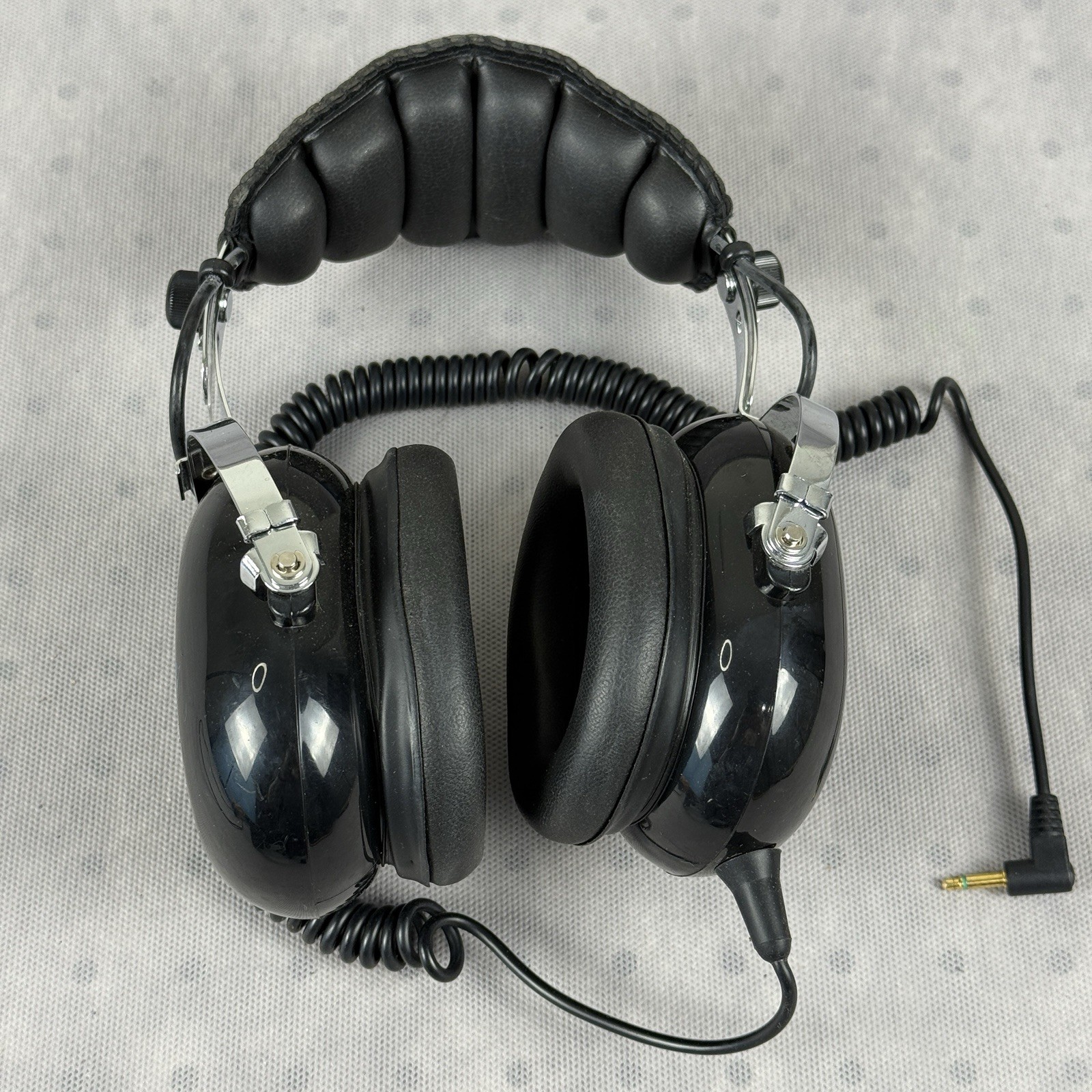 RadioShack Noise Reducing Racing Headphones Adjustable Headset 330-1198. Tested