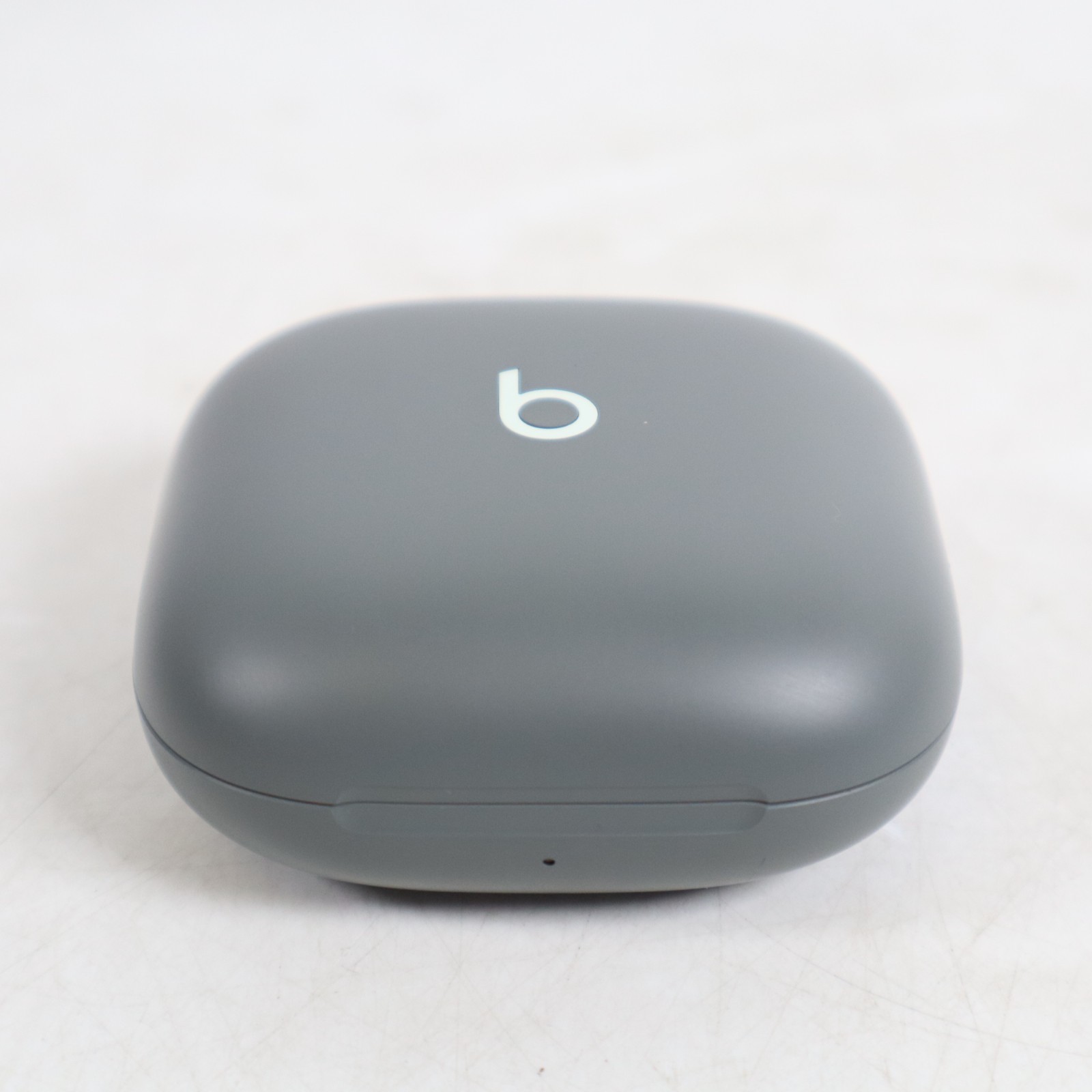 RIGHT EARBUD DOESN’T CONNECT – Apple / Beats Fit Pro Earbuds With Case SAGE GRAY