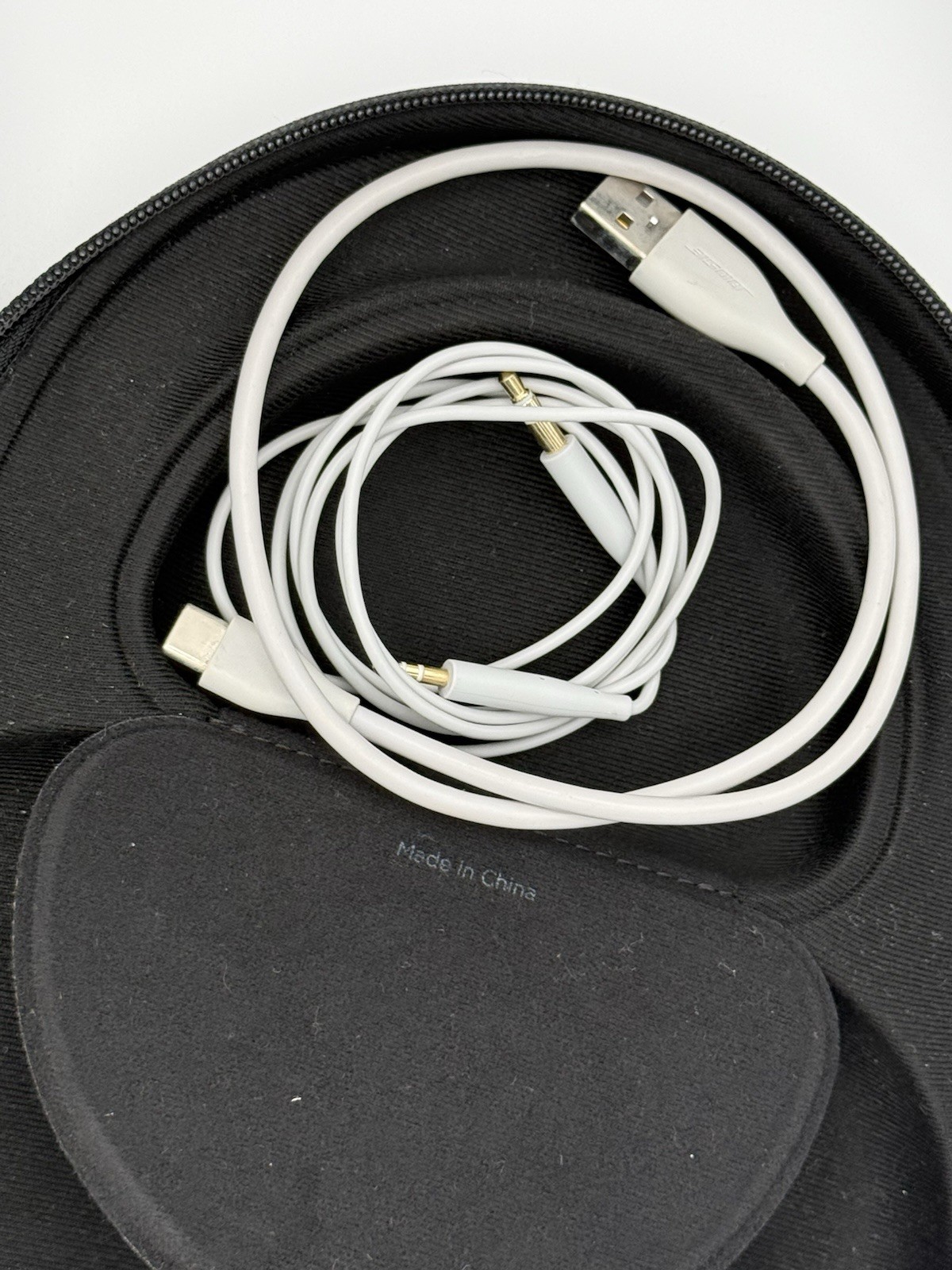 Bose Headphones 700 Noise Canceling Bluetooth Over Ear, Wireless, airplane cable