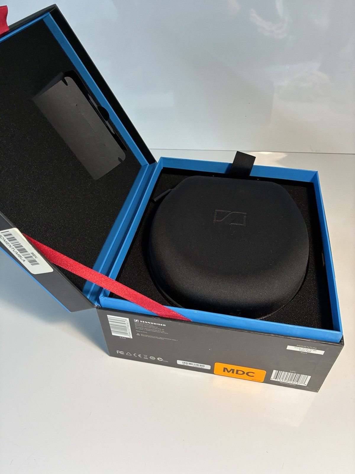 Sennheiser MOMENTUM Wired Over Ear Headphones – Black – iPhone