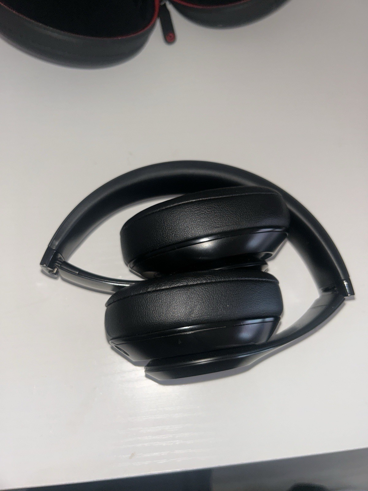 Beats by Dr. Dre Studio3 Over the Ear Wireless Headphones – Black