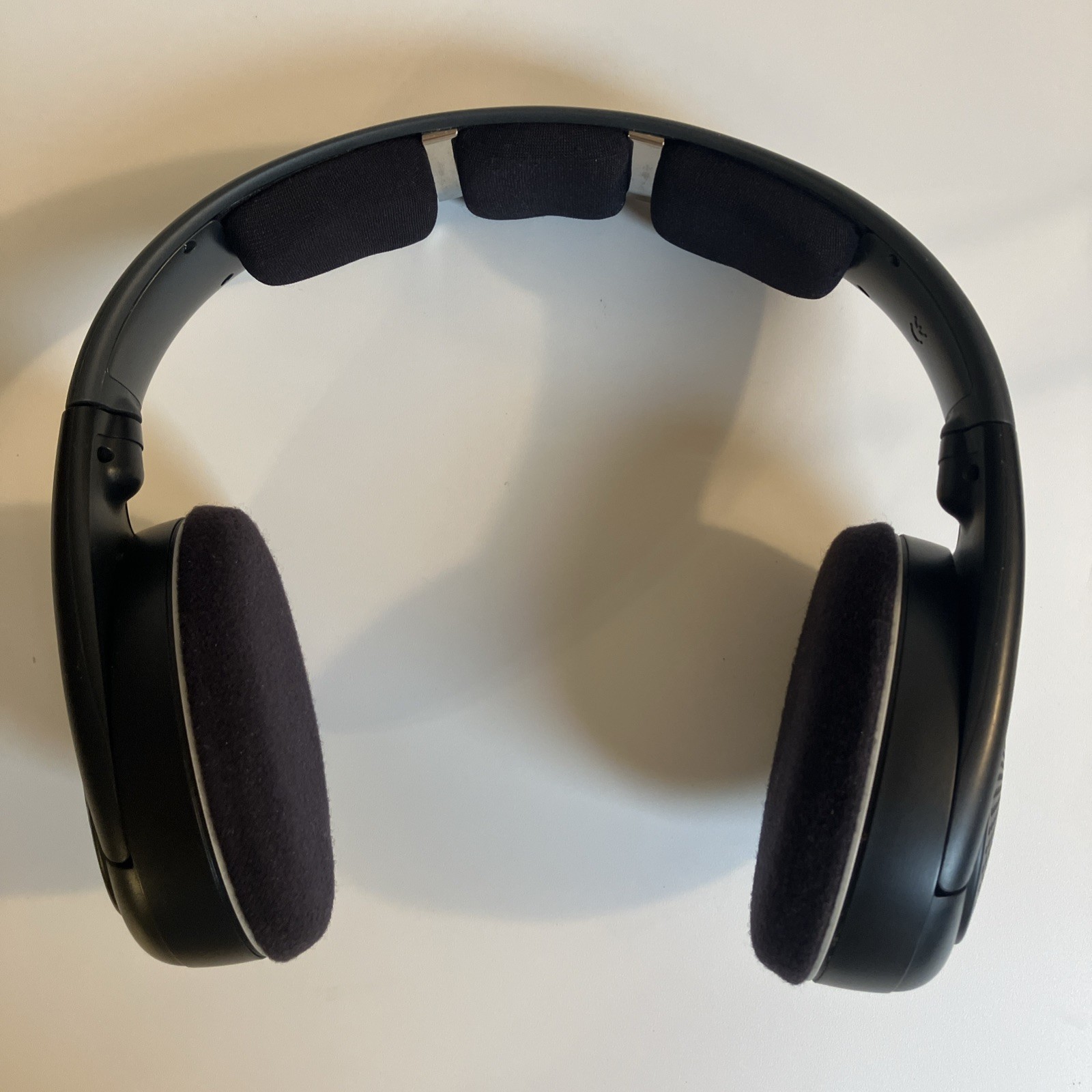 Sennheiser HDR 135 Wireless Headphones, TR135 Charging Dock Base & Manuals Works