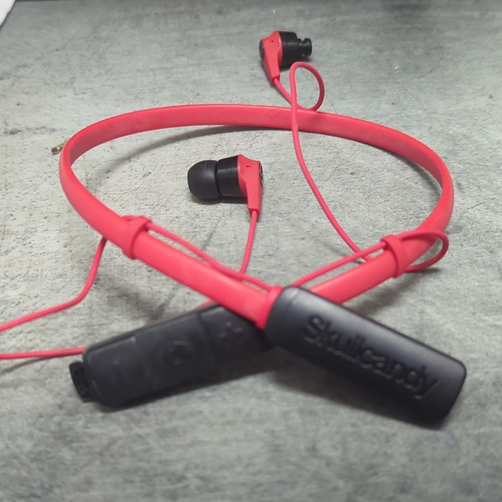 Skullcandy Ink’d Wireless S2IKW Bluetooth Neckband In-Ear Earbuds Mic Red/Black