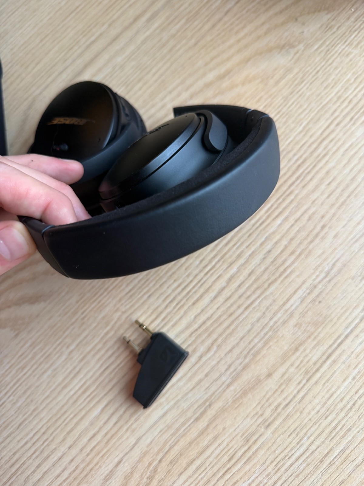 Bose QuietComfort 35 Over the Ear Wireless Headphones – Black