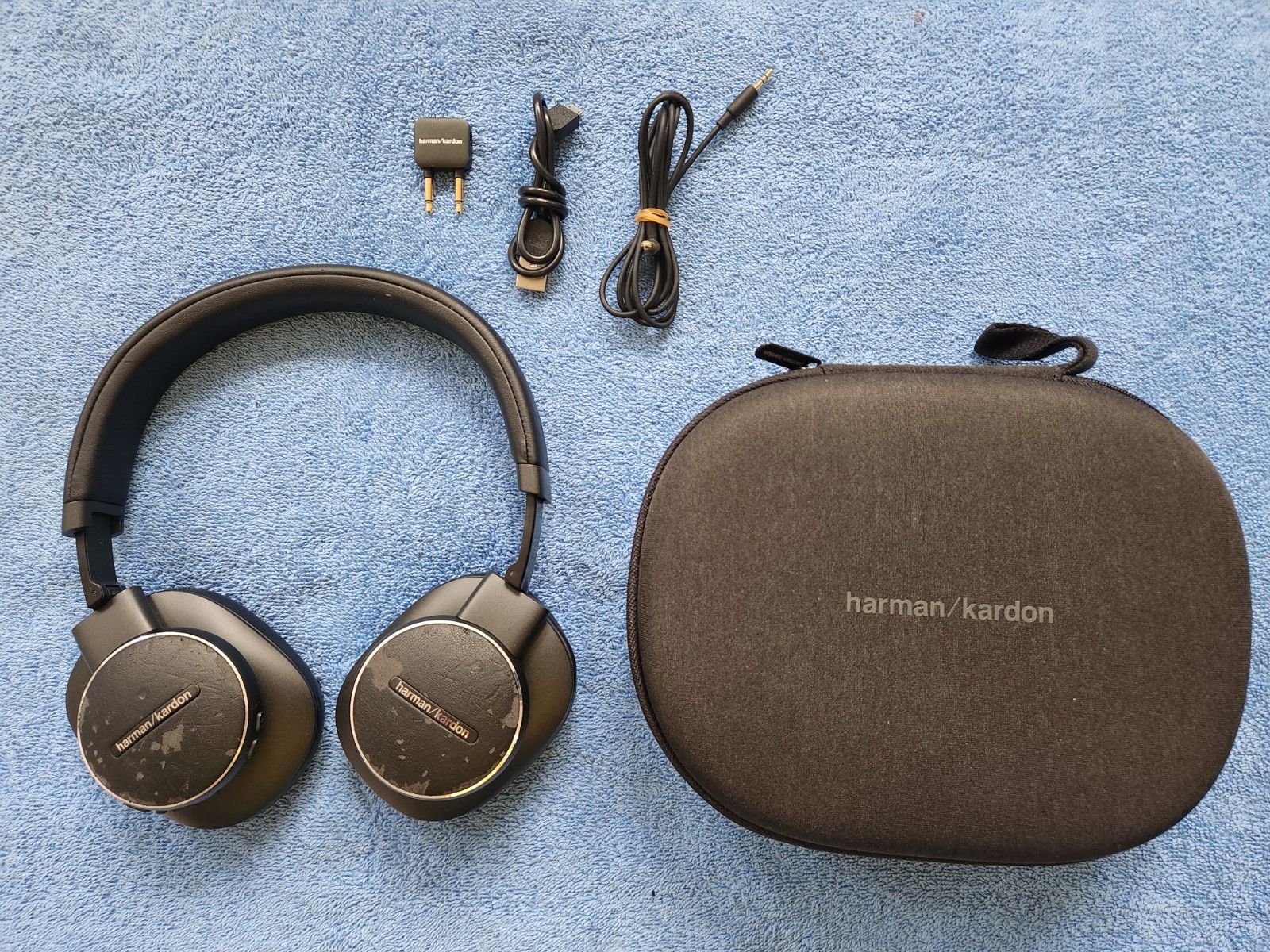 Harman Kardon FLY ANC Wireless Headphones Bluetooth Noise Canceling – Case