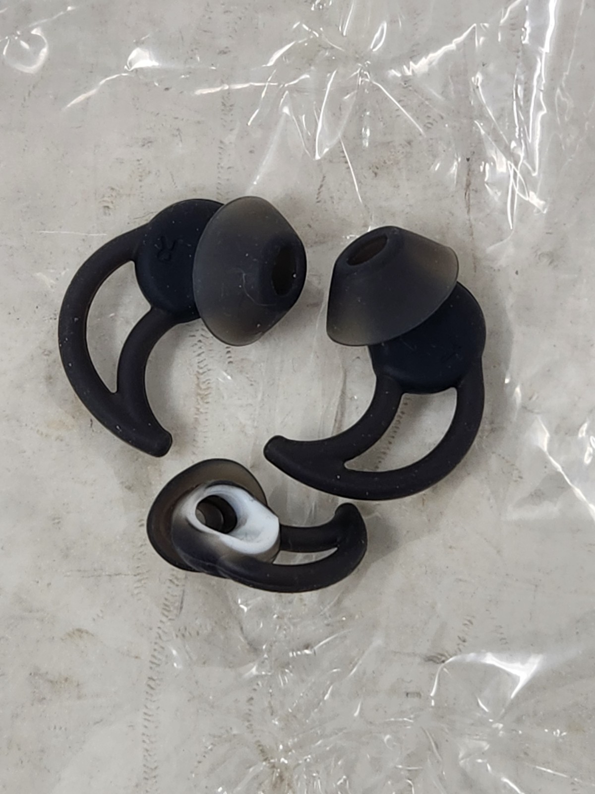 Bose 761529-0010 SoundSport Wireless in Ear Neckband Headphones – Black – READ!