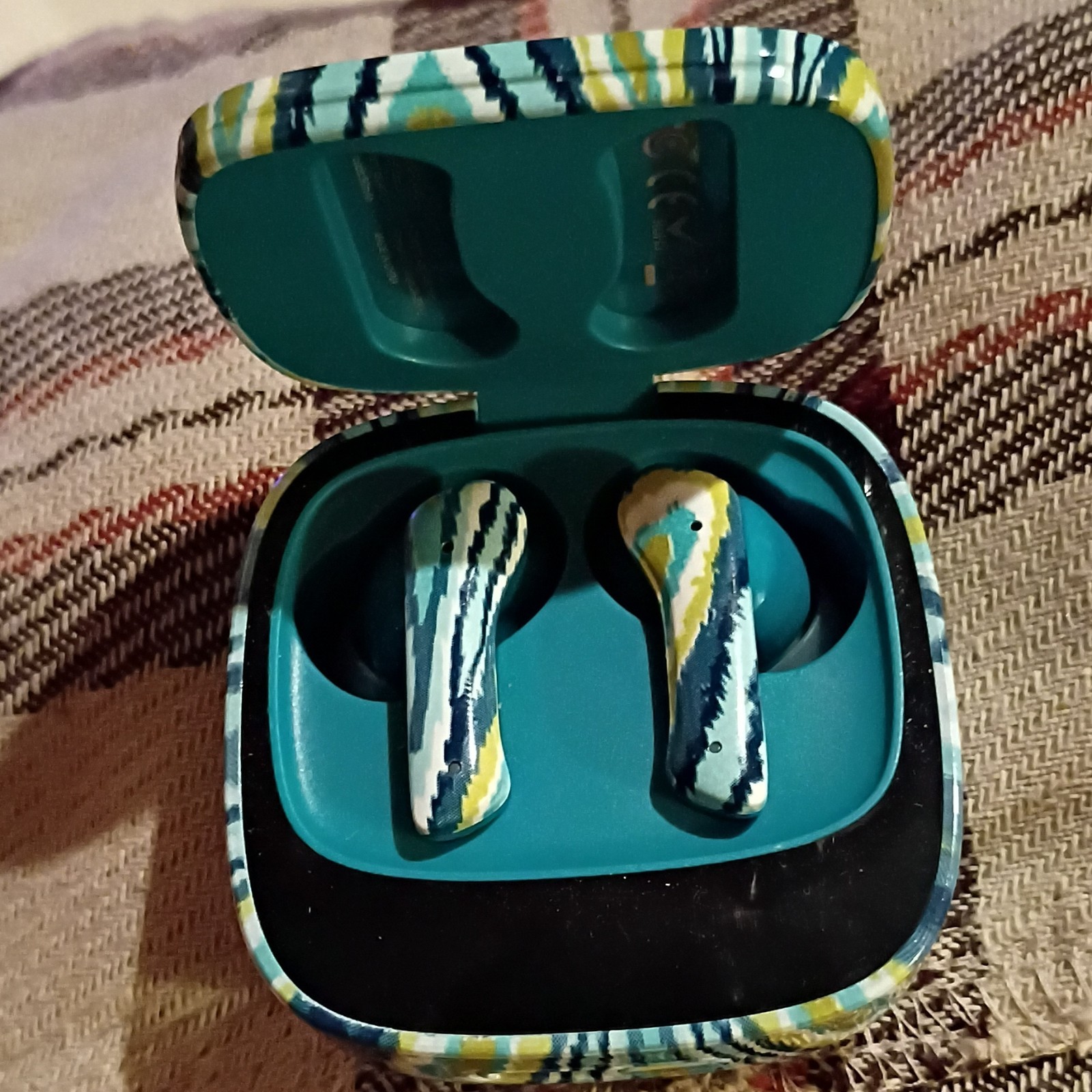 PROOVZ Multicolor Wireless Bluetooth In-Ear Earbuds with Charging Case
