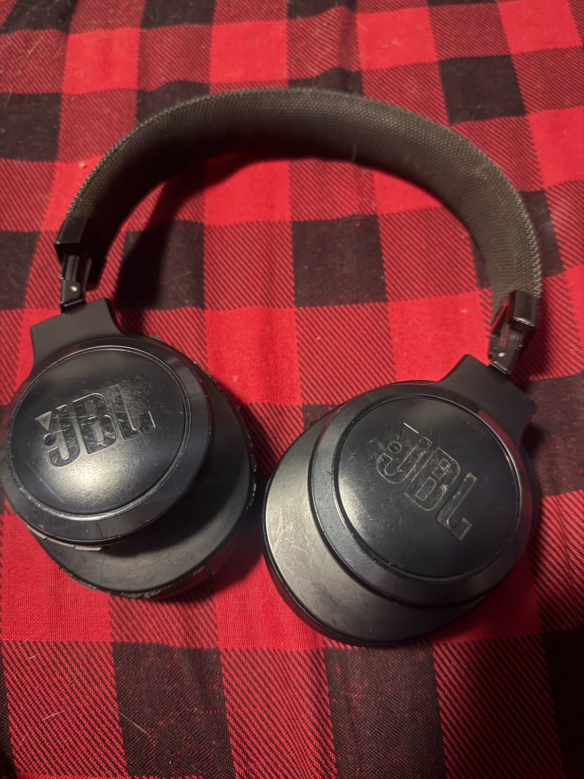 JBL Live 500 BT Around-Ear Wireless Headphone – Black