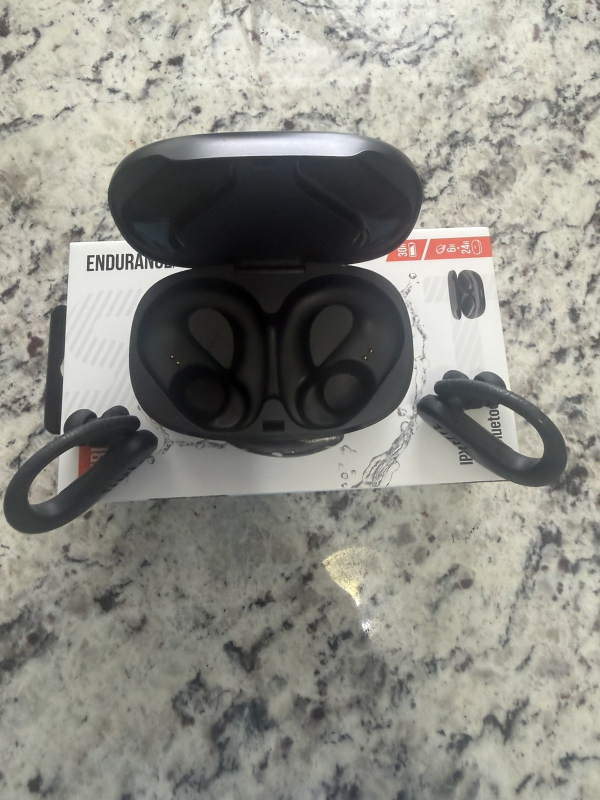 JBL Wireless Earbuds USB Cable with Charging Case – Excellent Condition