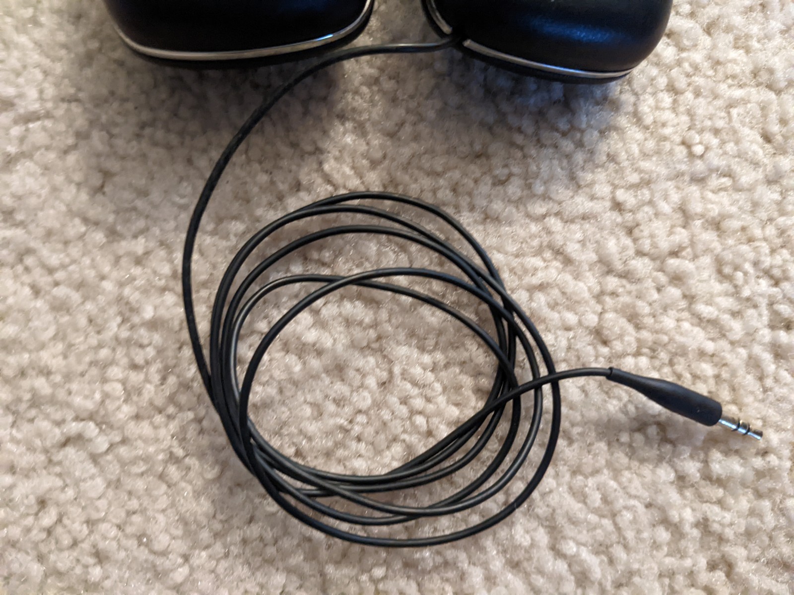 Bowers & Wilkins P5 Wired Headphones: Black And Silver. Pre-owned. Tested, Works