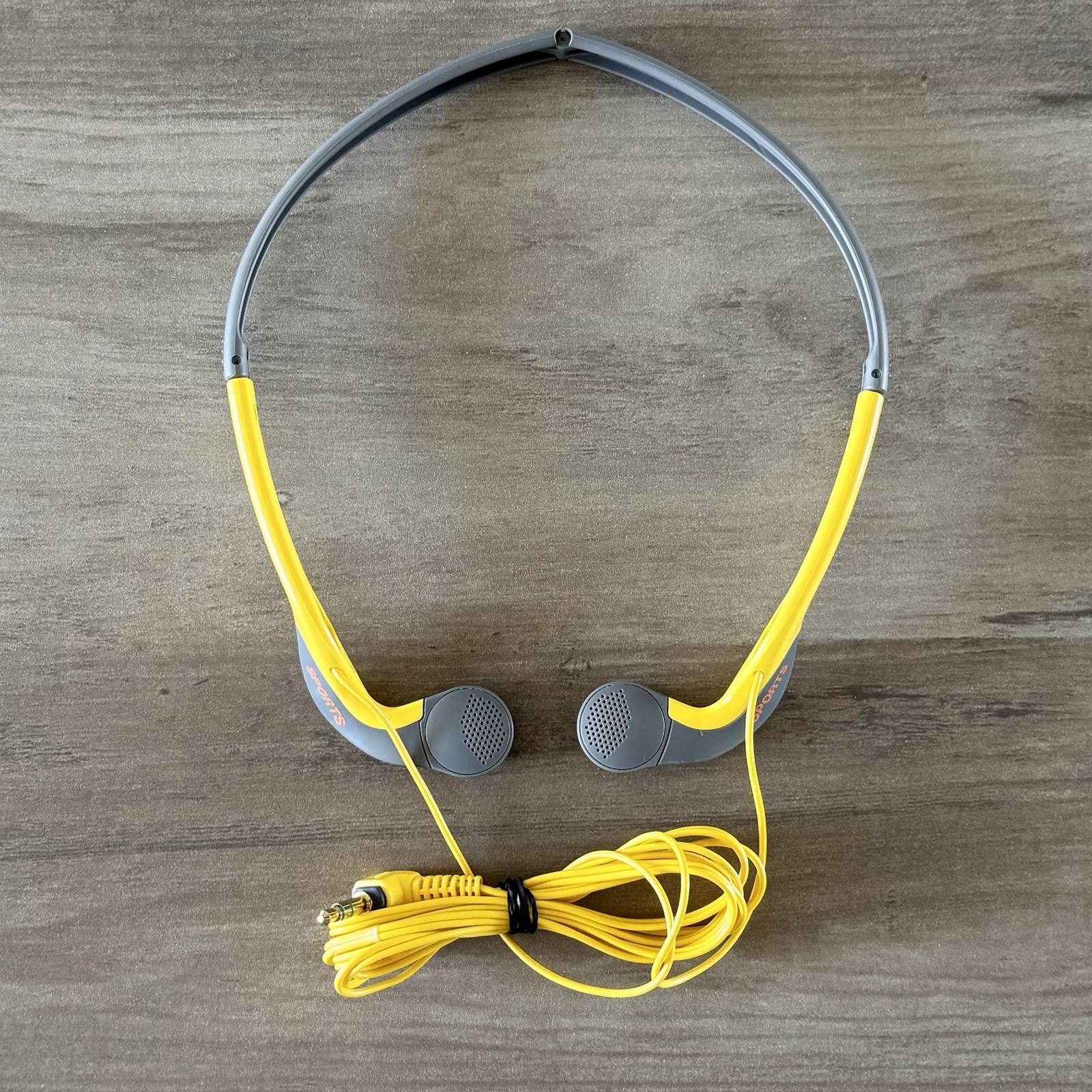 Sony MDR-A30G Foldable Walkman/Discman Headphones – Excellent Condition