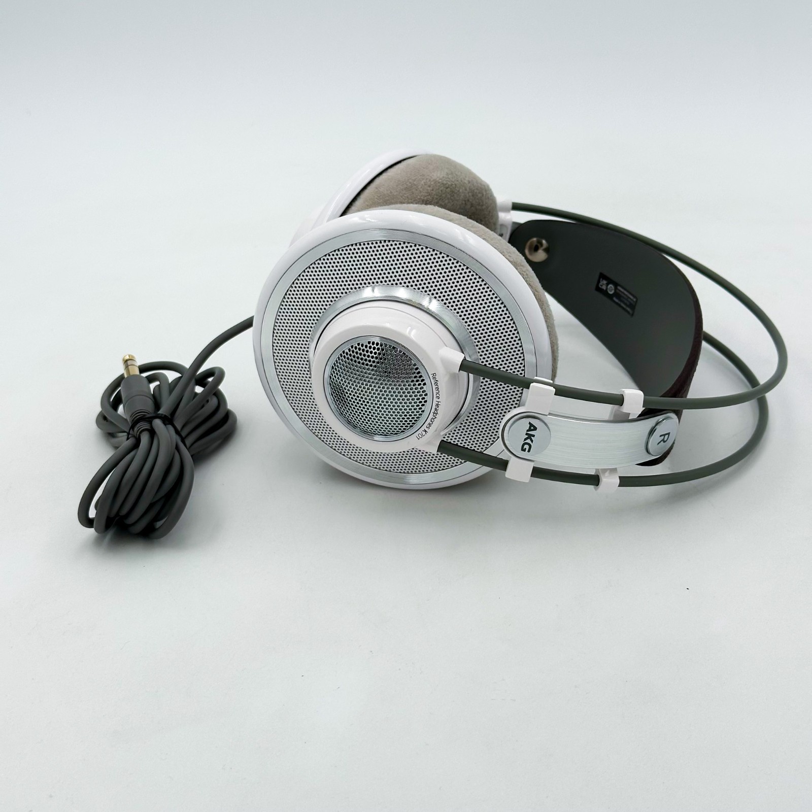 AKG K701 White Studio Open Air Type Headphones Tested Used