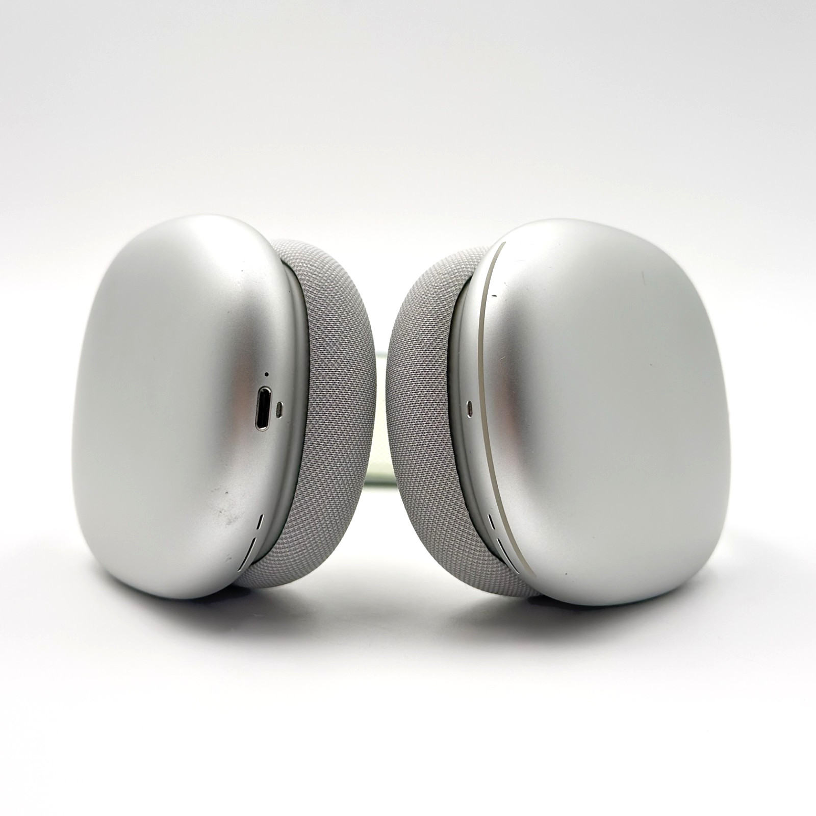 Apple AirPods Max MGYJ3AM/A – Wireless – Lightning – Silver – (COSMETIC DAMAGE)