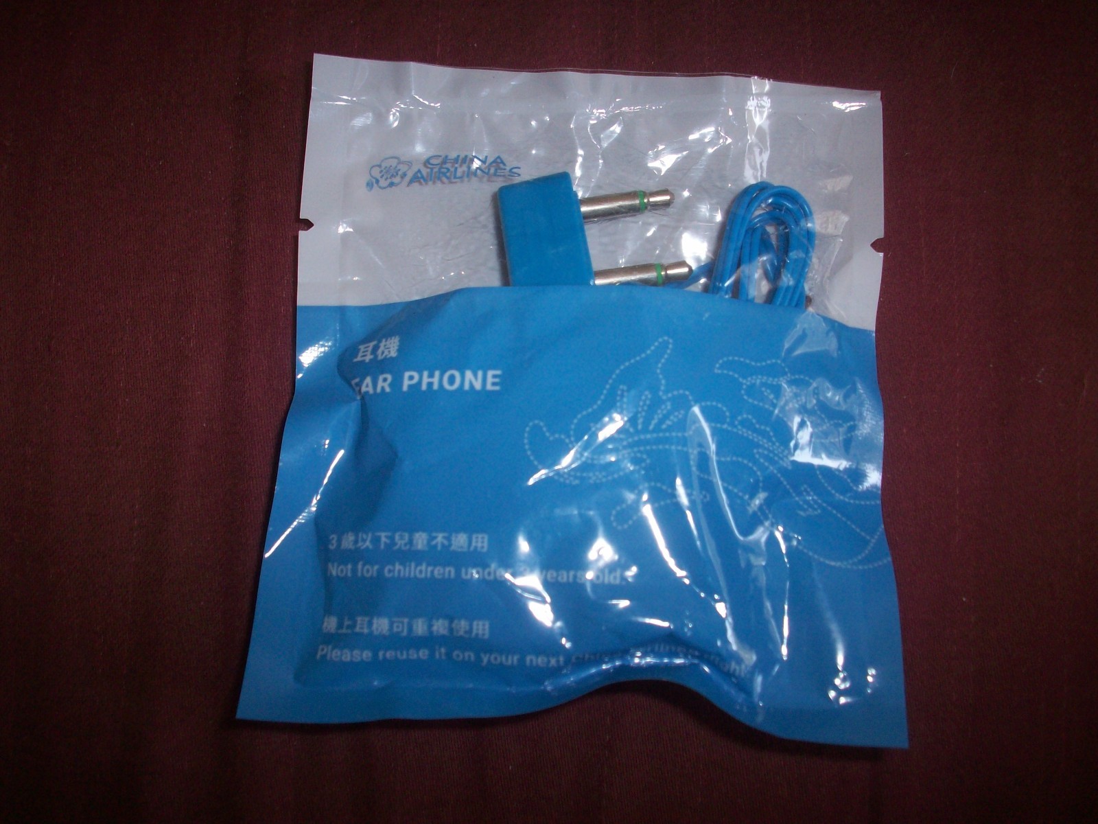 China Airlines Comfort EAR PHONES Ear Buds has Dual Plug 2 prong audio jack
