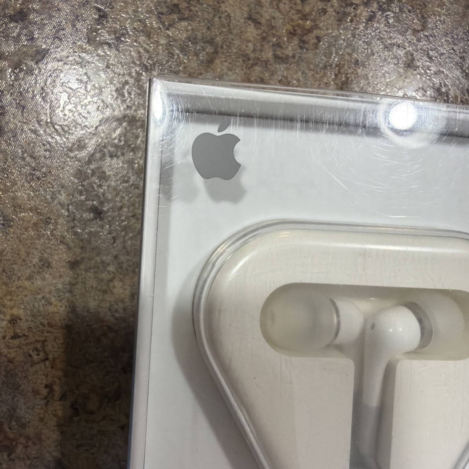 Apple Binaural In-Ear Headset Earbud Headphones Remote and Mic (MA850G/A)