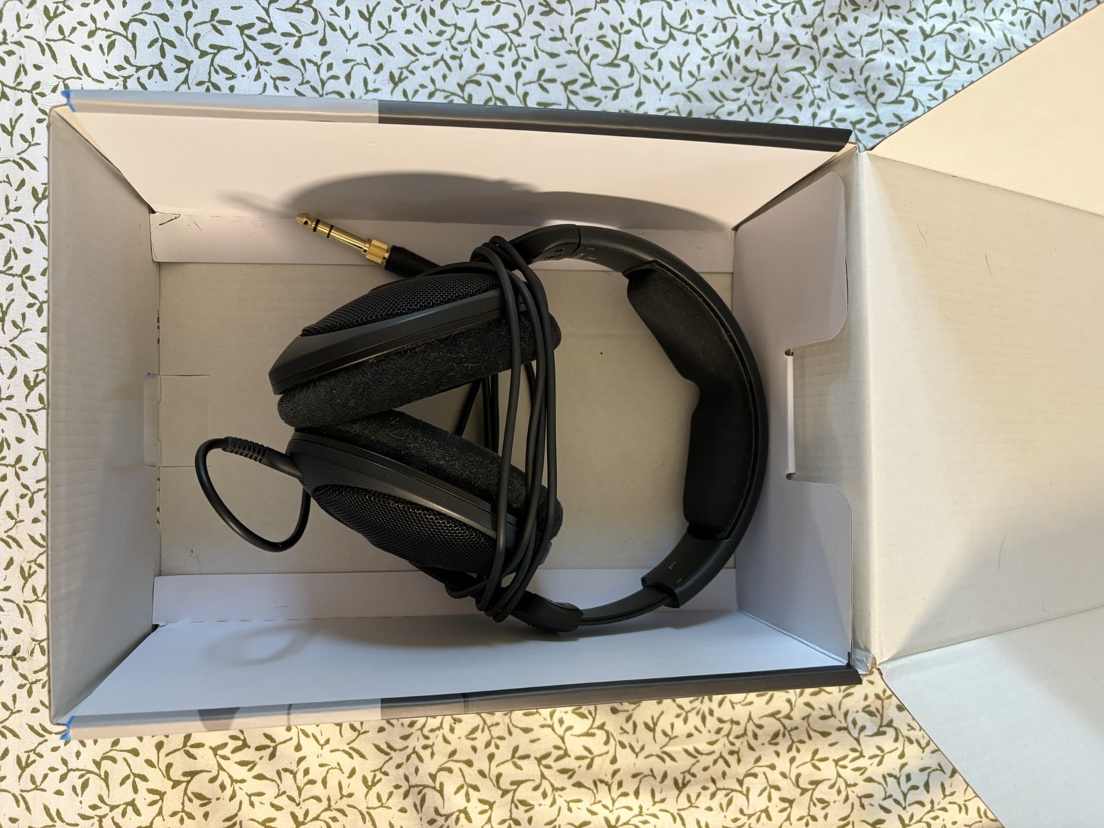 SENNHEISER HD 560S WIRED OVER-THE-EAR AUDIOPHILE HEADPHONES | BLACK