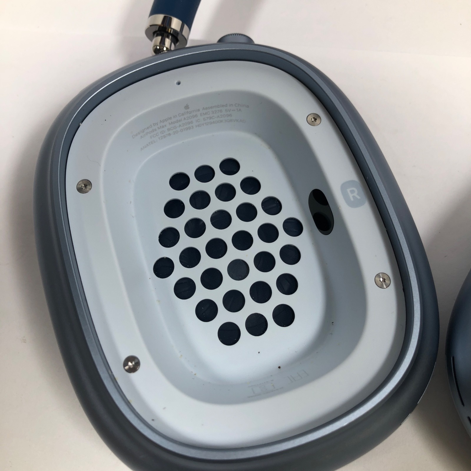 ISSUE Apple AirPods Max A2096 Wireless Bluetooth Over-Ear Headphones Blue