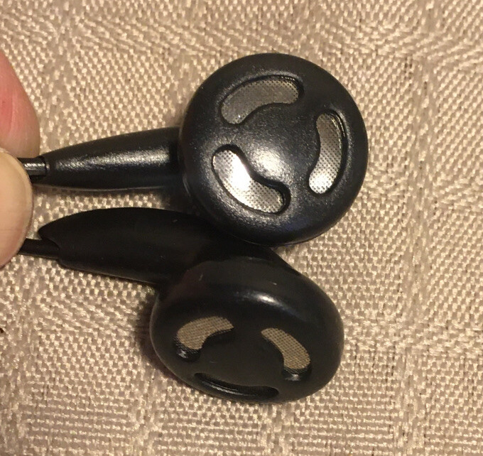 Large Wholesale Lot Of (43) Passenger Jet Wired Ear Buds NIP