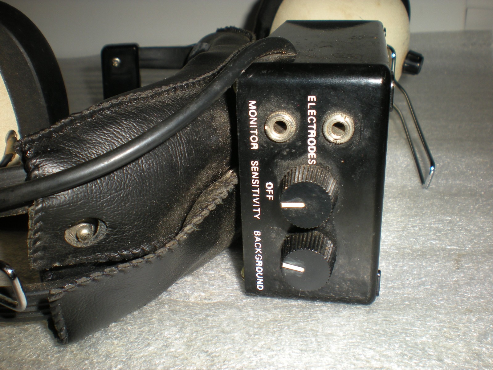 Rare J & J Enterprises ELECTROENCEPHALOPHONE Claricon EEP-4A Headphones 85-285A