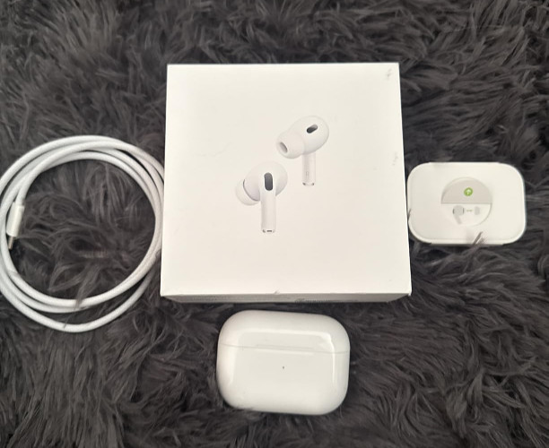 NEW Apple Airpods Pro 2 Wireless Earbuds Noise Cancellation Hearing Aid Feature
