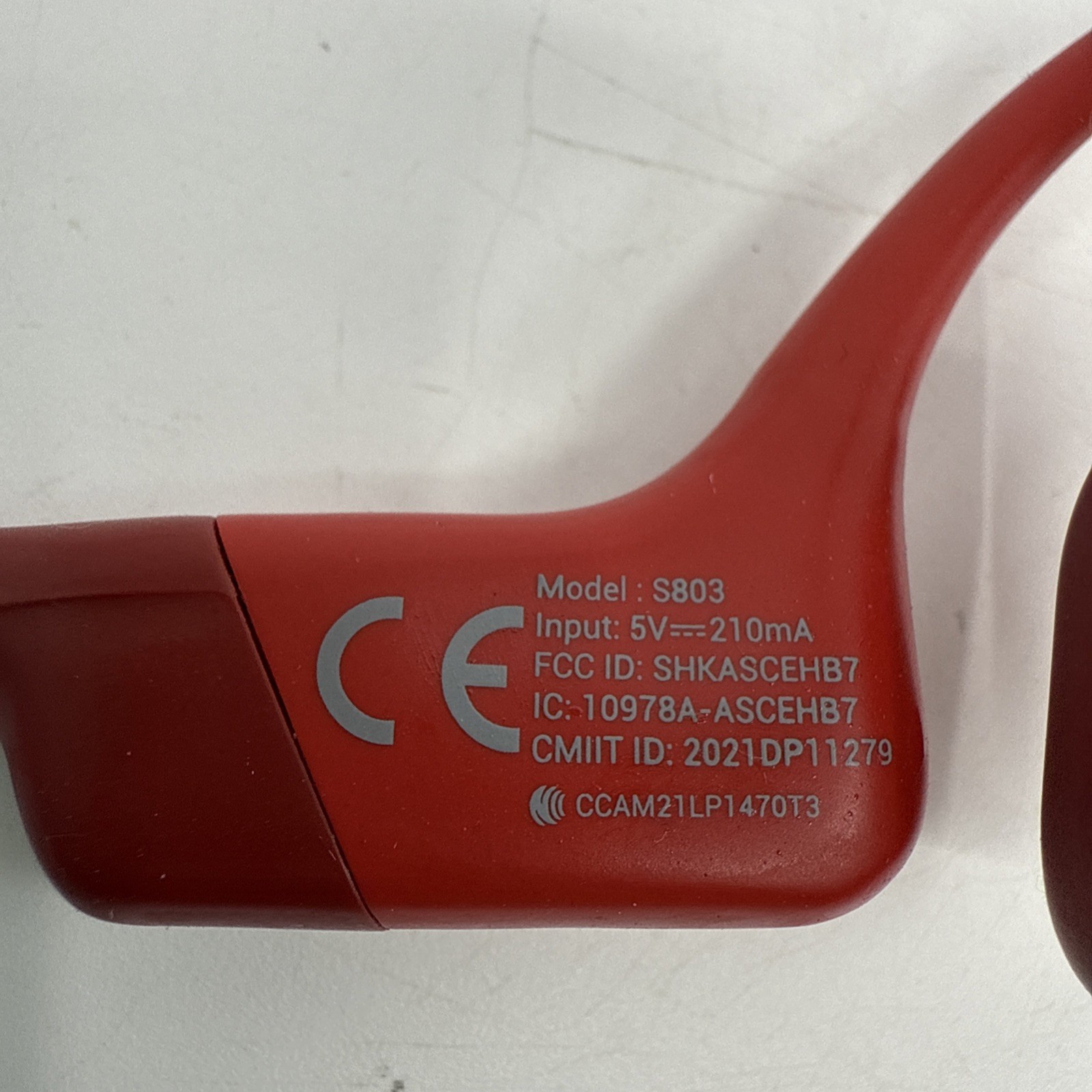 Shokz S803-ST-RD-US OpenRun Bone Conduction Open-Ear Headphones, Red *READ*