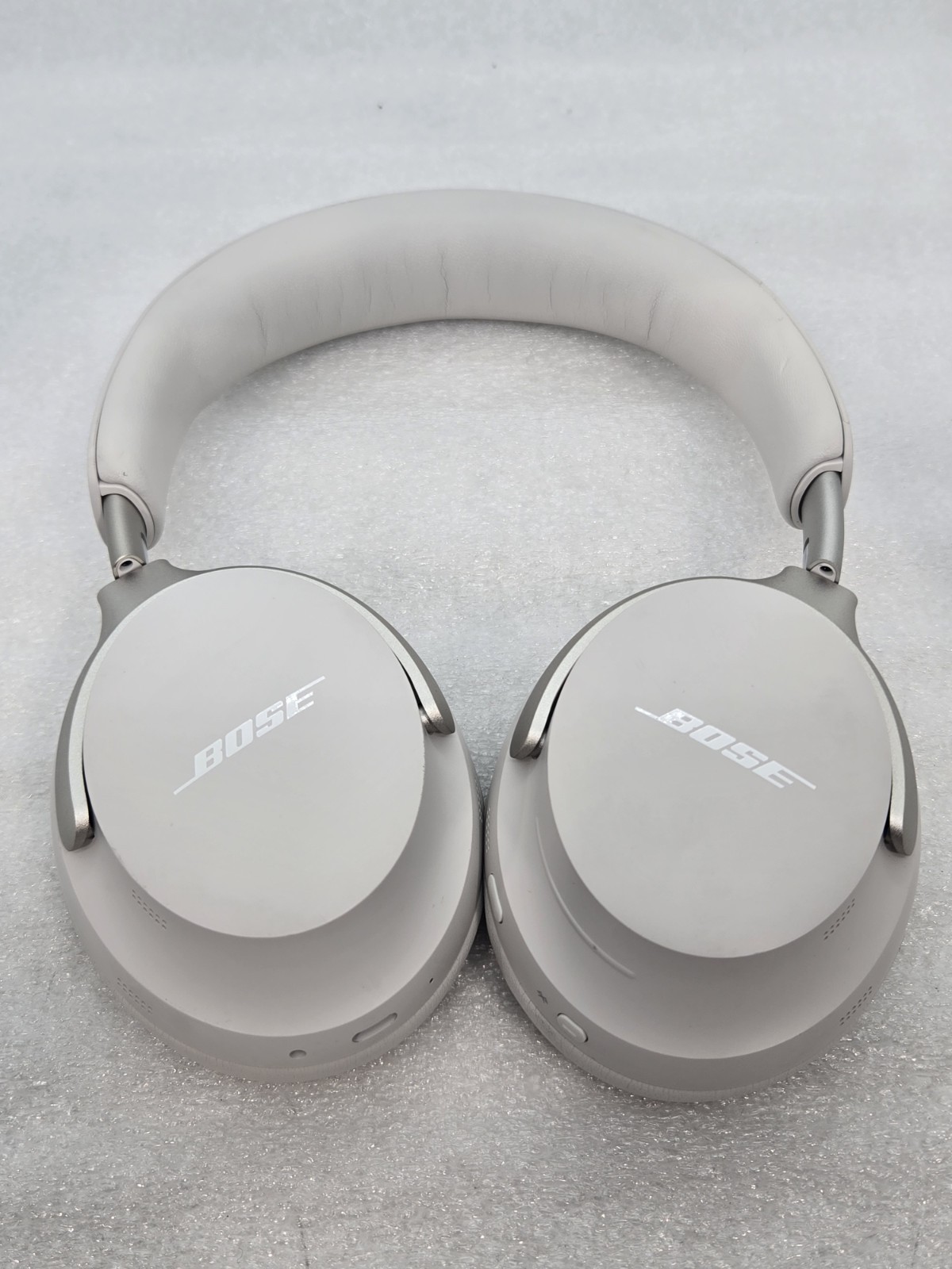 Bose QuietComfort Ultra Noise Cancelling Headphones White FAST FREE SHIPPING a