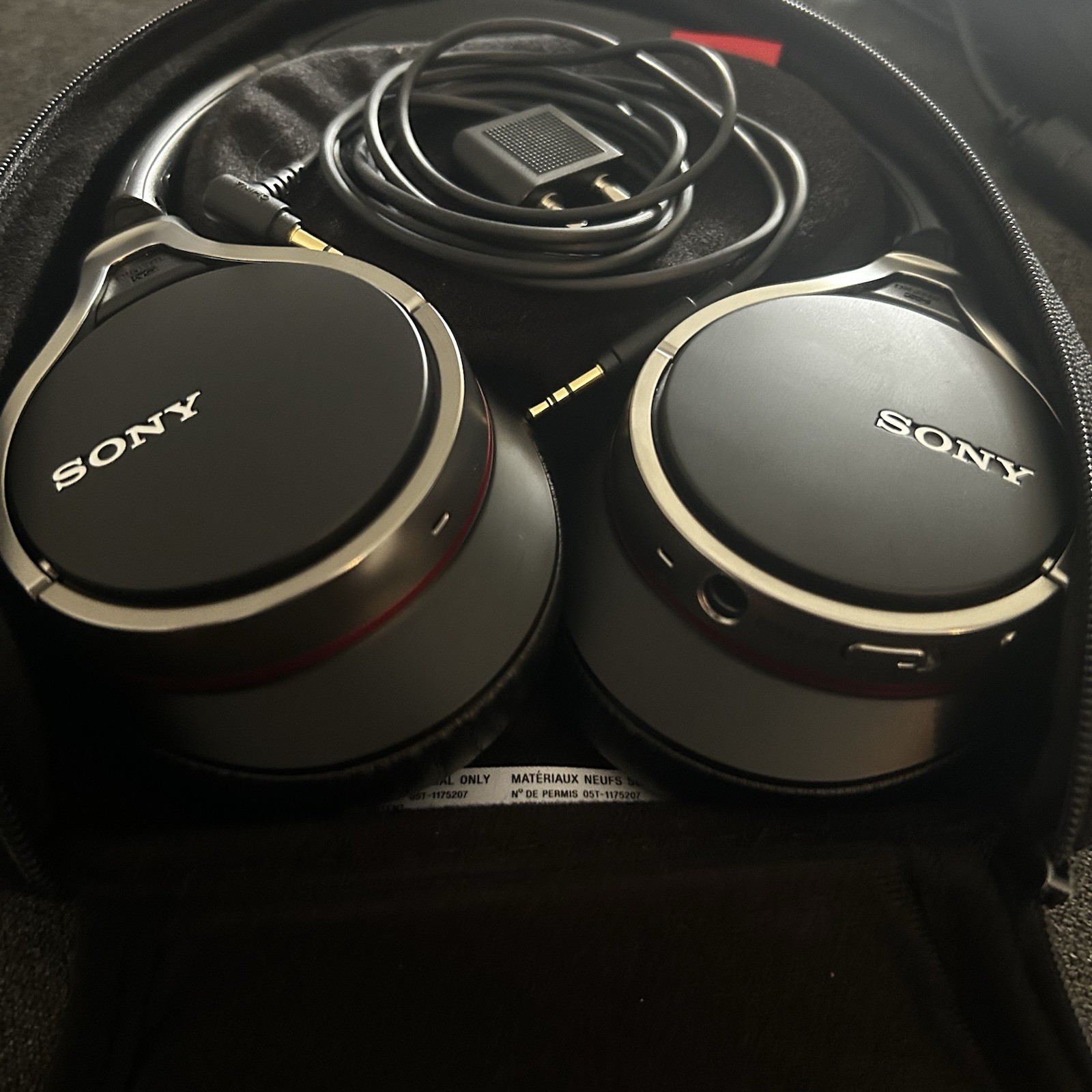 Sony Noise Canceling Headphones MDR-10RNC Black Tested Excellent Condition