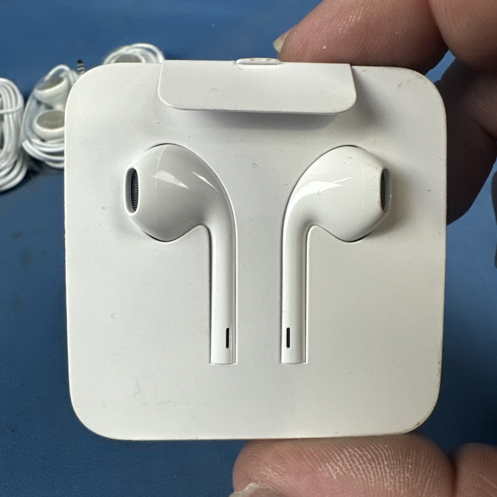 Lot of 4 Apple ipod iphone 3.5mm adapter plug in headphones NOS