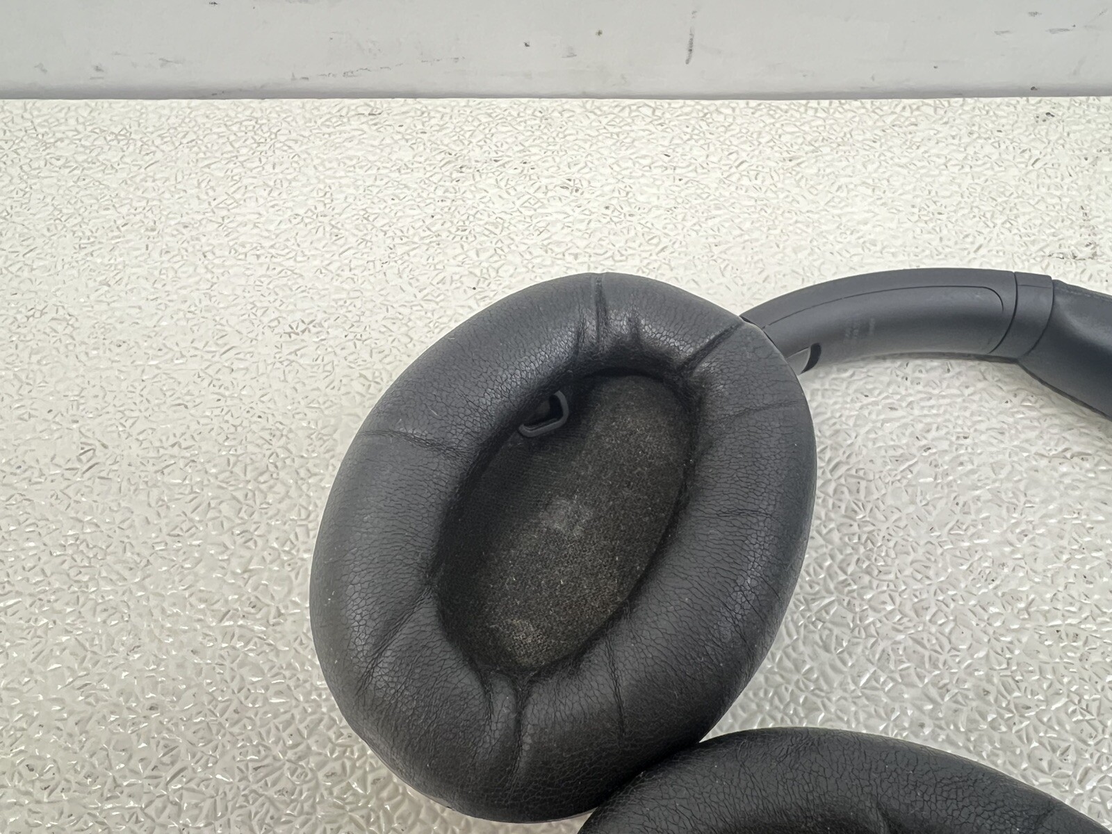 Sony WH-1000XM4 Wireless Headphones – Black – ***READ*** –