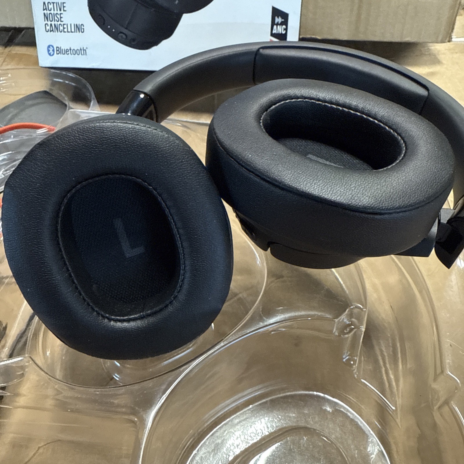 JBL 760NC Over the Ear Headphones – Black