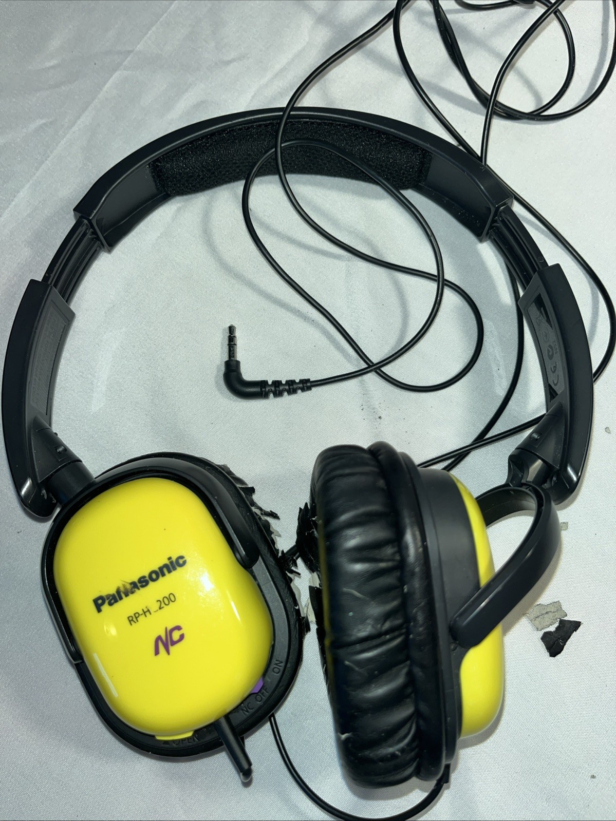 Panasonic Noise Canceling Headphones – Yellow – VGC (RP-HC200-Y) Needs Ear Covs