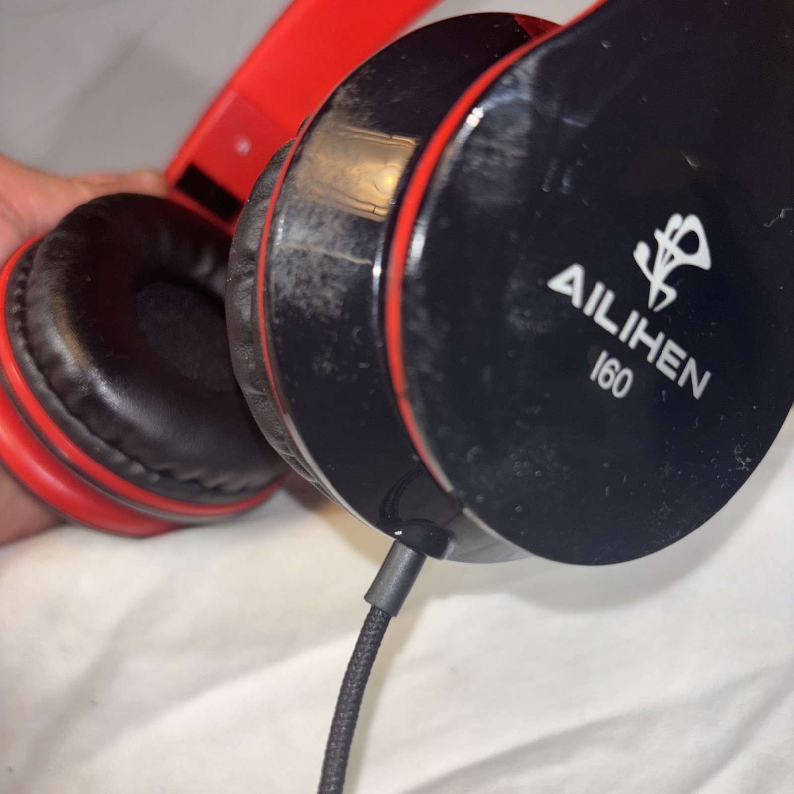 Ailihen 160 Adult Red Headphones EUC