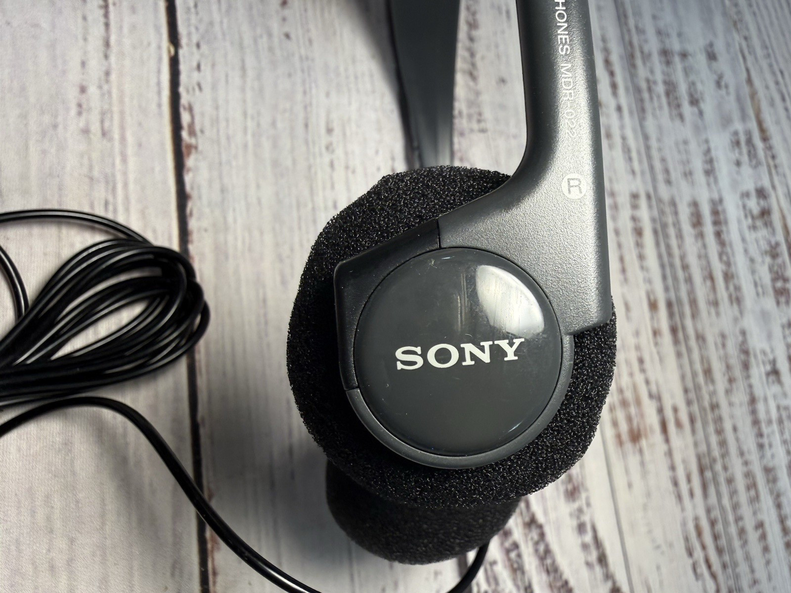 Sony MDR-022 Adjustable Wired Headphones w/3.5mm Minijack – Tested and Working!